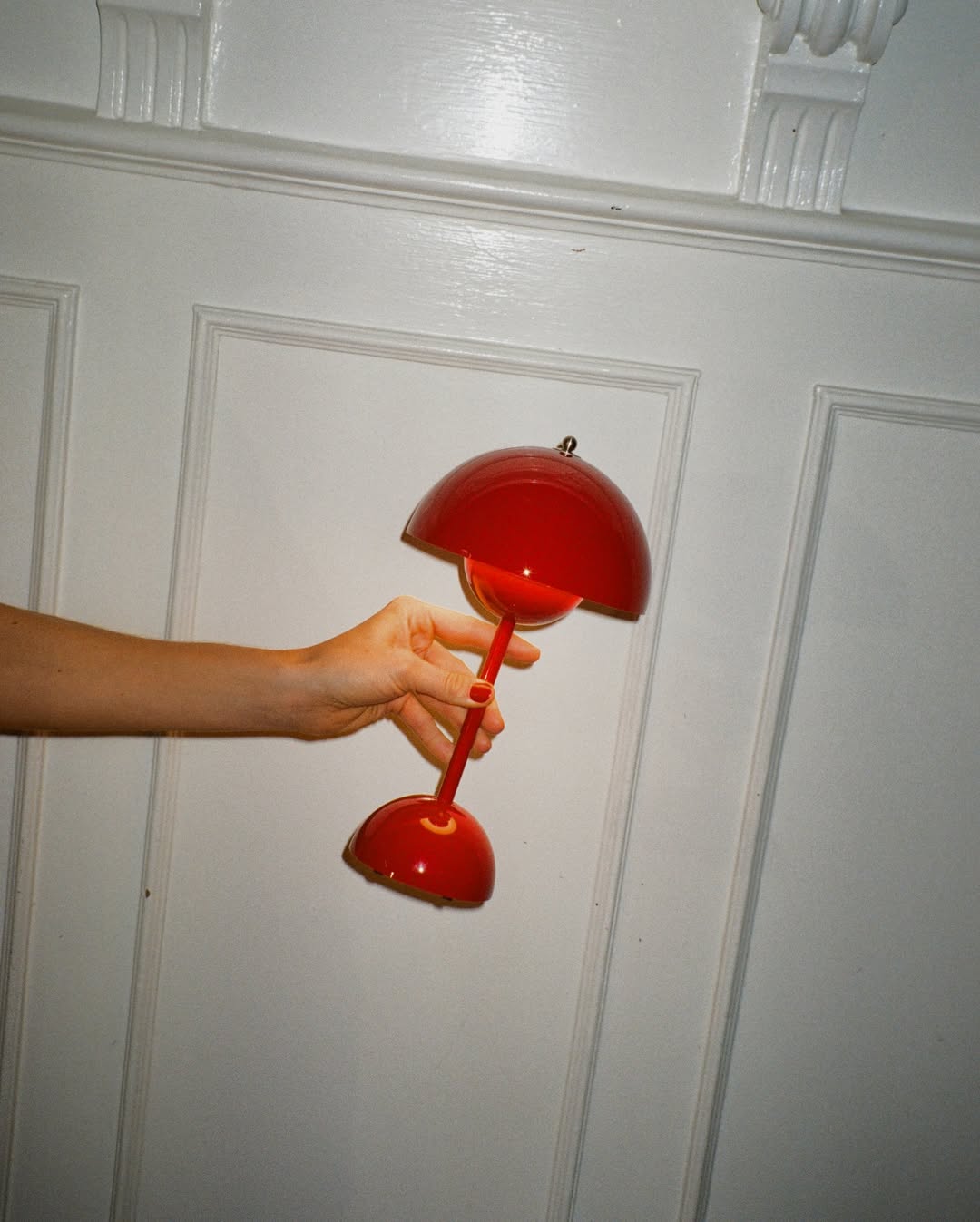 Flowerpot Portable Lamp VP9, Magnetic Charger