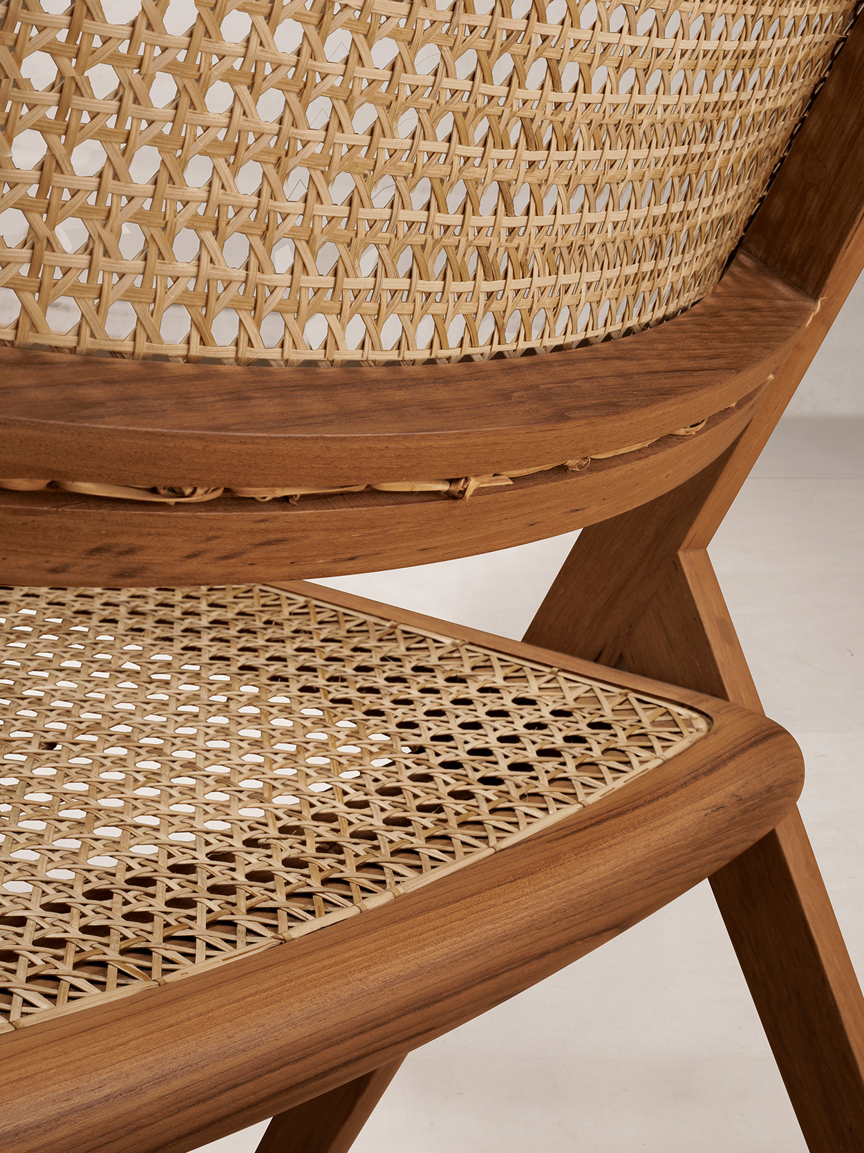 Muṅgāru Gallery Chair (Armless), Natural Teak / Dark Stained Teak