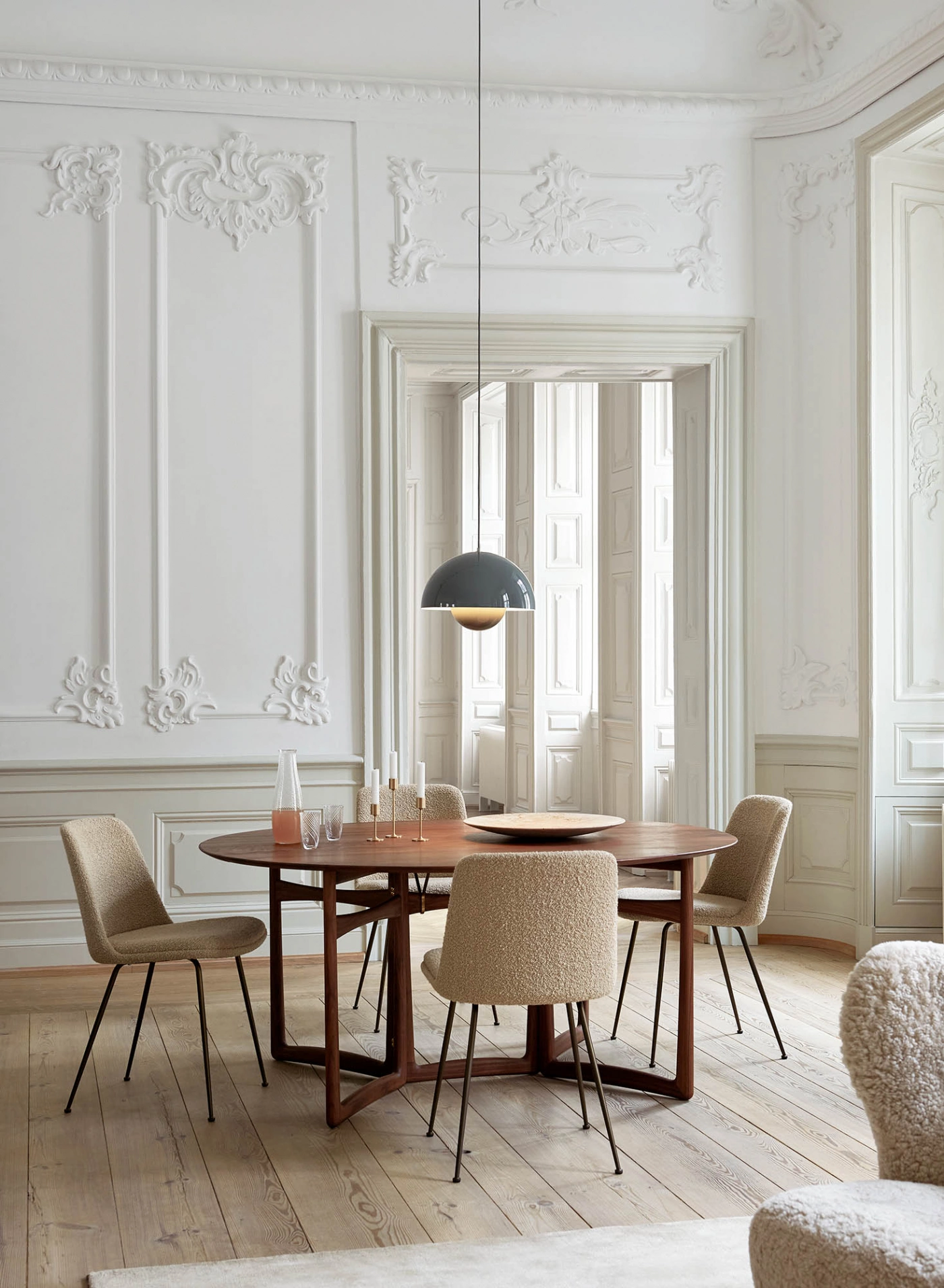 Rely Chair HW8, Full Upholstery, Silk 842 / Tube Base