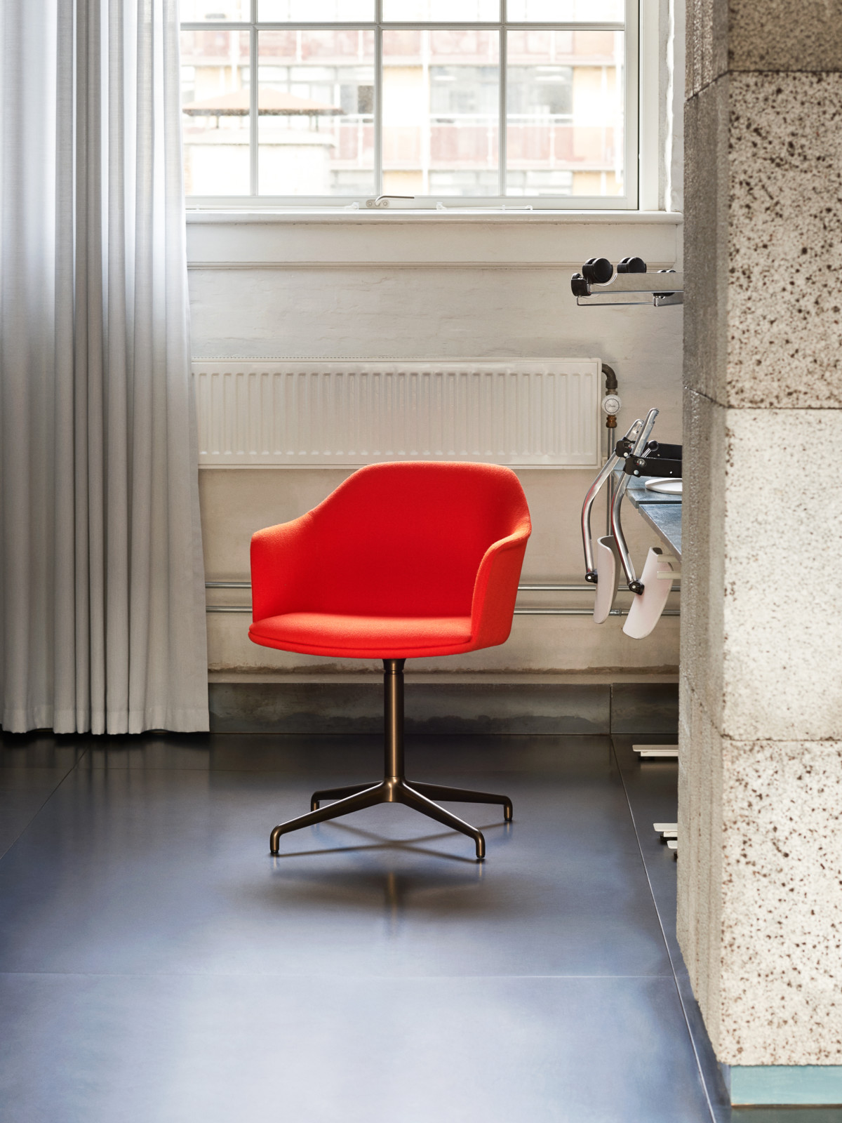 Rely Armchair HW46, Full / Seat Upholstery, Remix 123 / 4-Star Swivel Base / Return