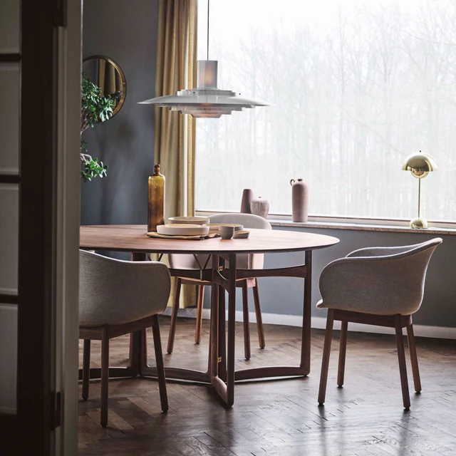 Elefy Chair JH31, Leather Grp. 2 / Walnut