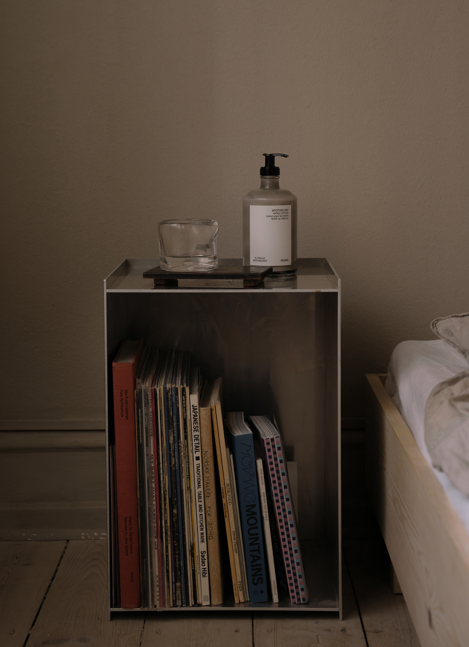 Rivet Box Table, Aluminum