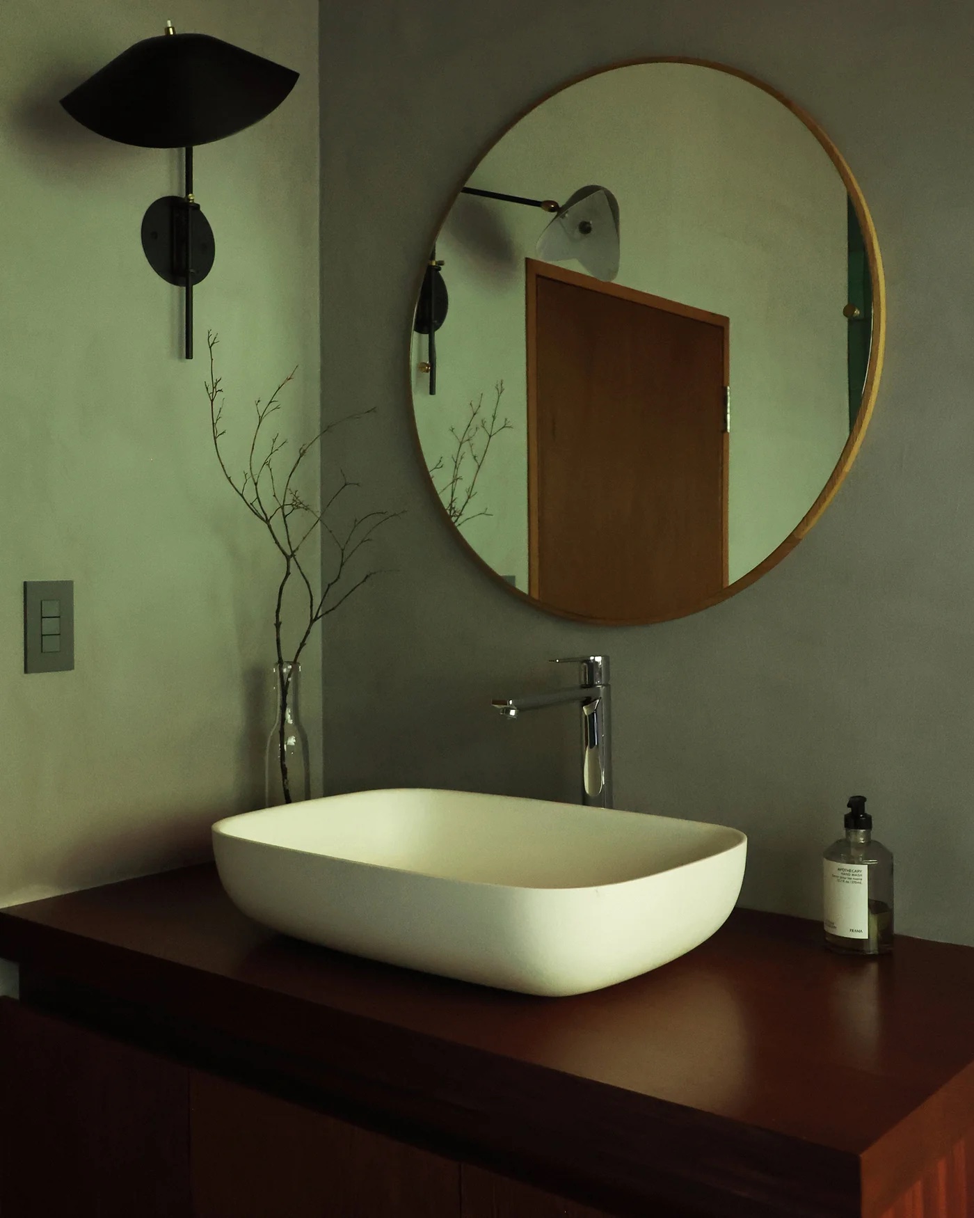 CM-1, Circle Mirror, L