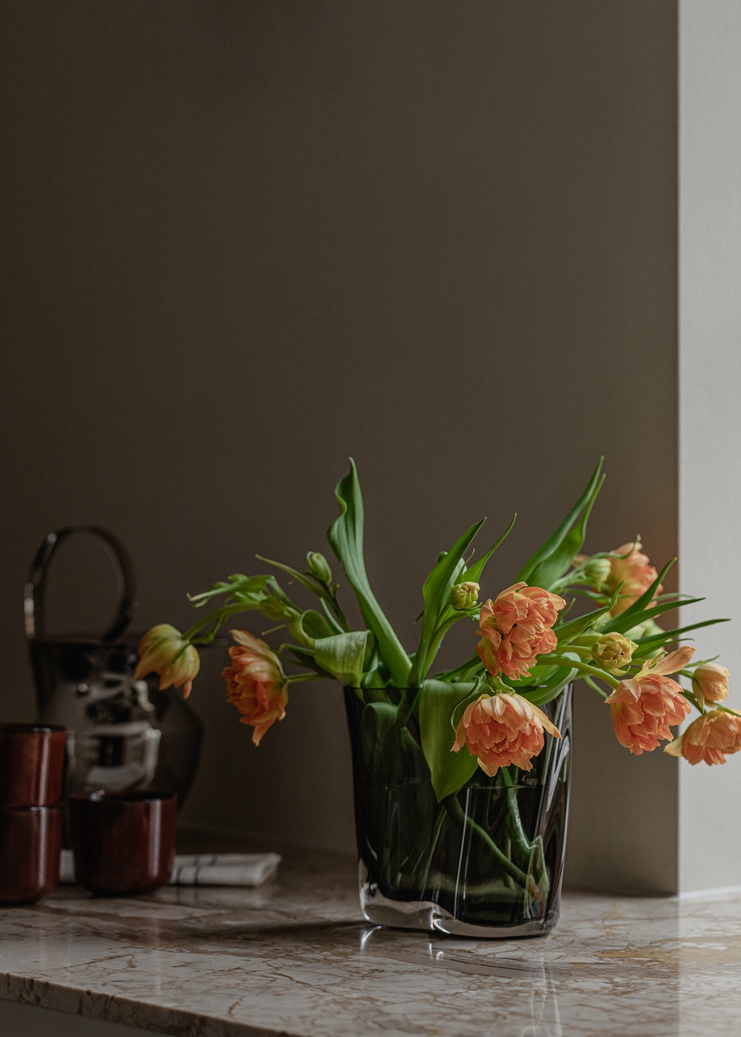 Aer Vase, 19, Smoke