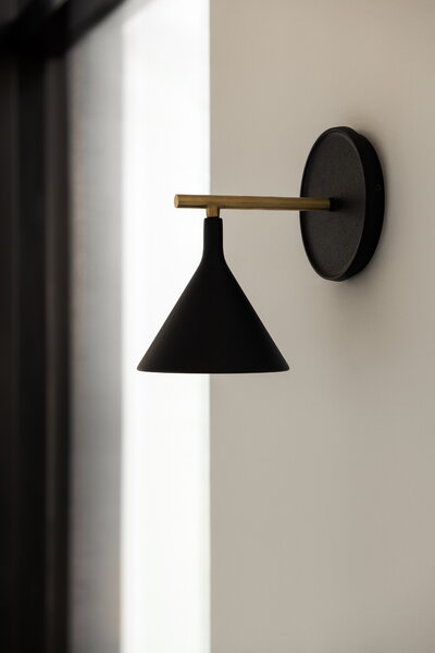 Cast Sconce Wall Lamp, Black