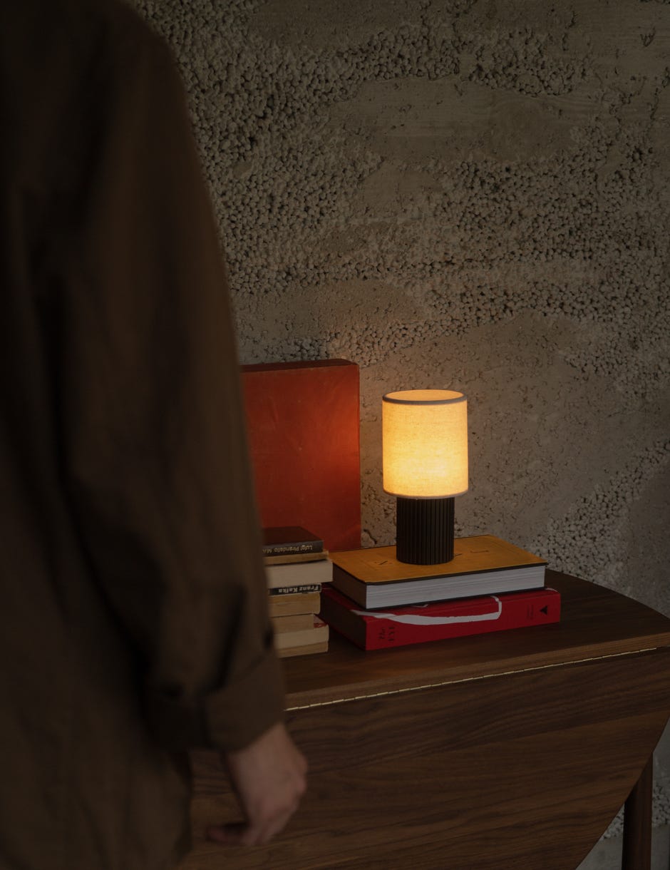 Manhattan SC52 Portable Lamp