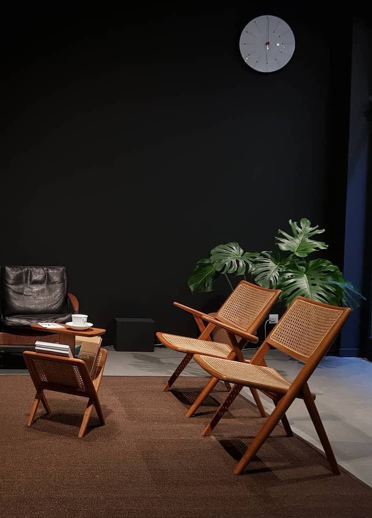 Muṅgāru Gallery Chair (Armless), Natural Teak / Dark Stained Teak