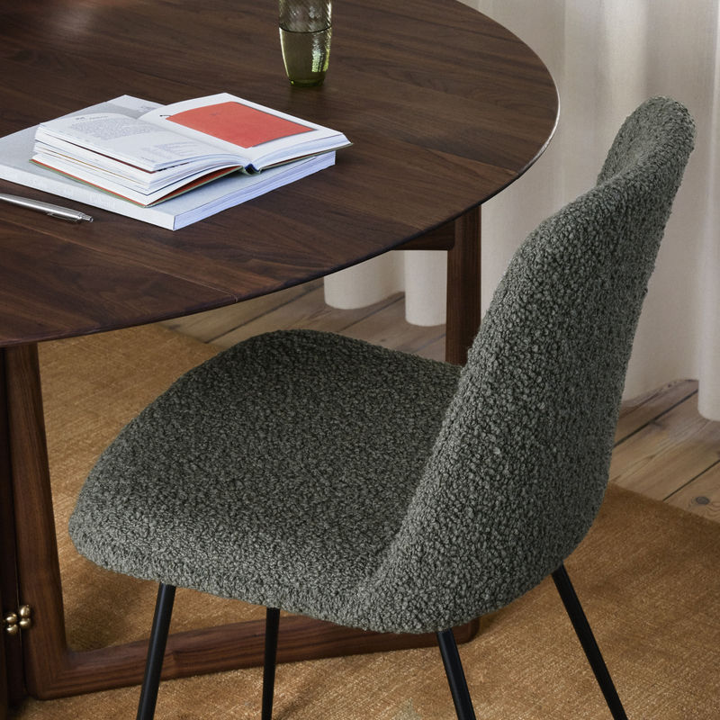 Rely Chair HW9, Full / Seat Upholstery, Silk 250 / Tube Base