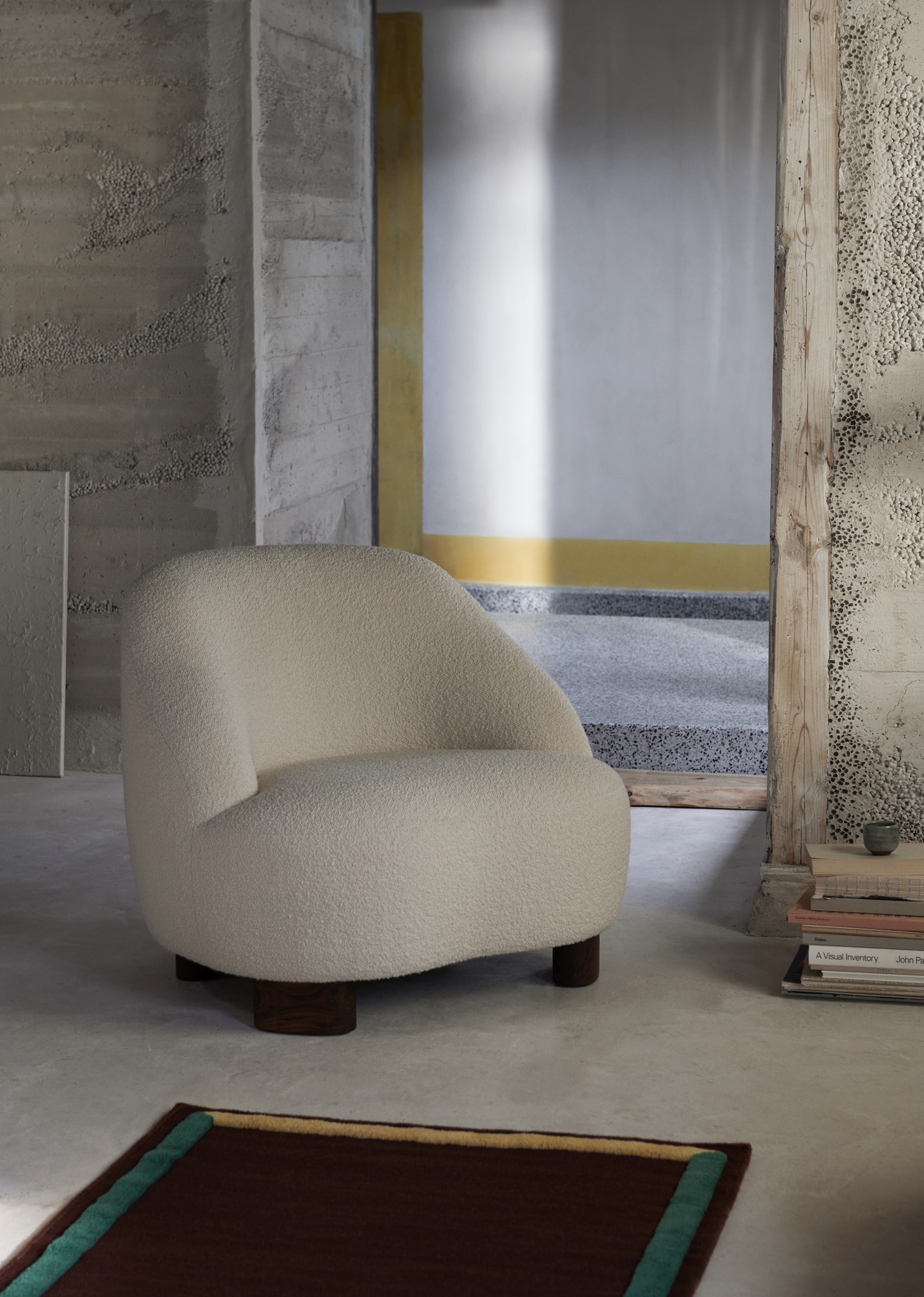 Margas Lounge Chair LC1, Karakorum 001 / Walnut