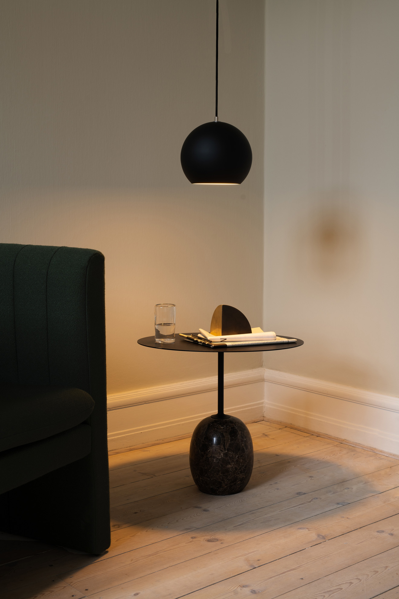Lato Table LN9, Oval