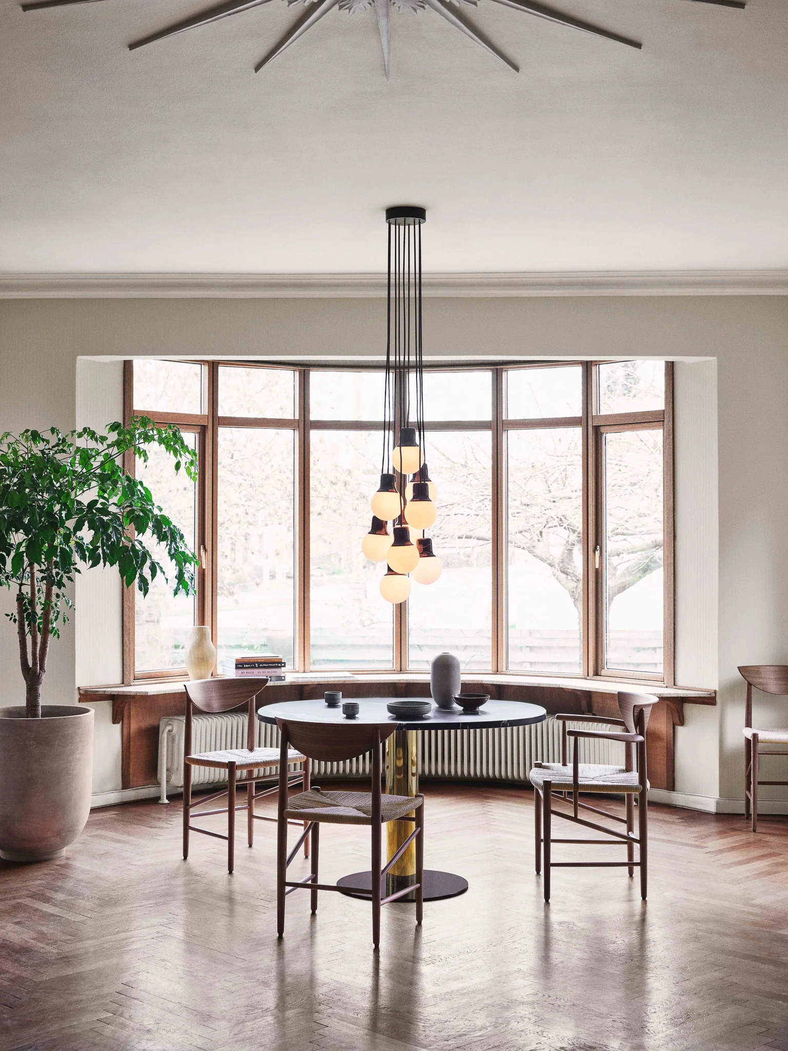 Mass Light Chandelier NA6, 9 Pendants, Brass