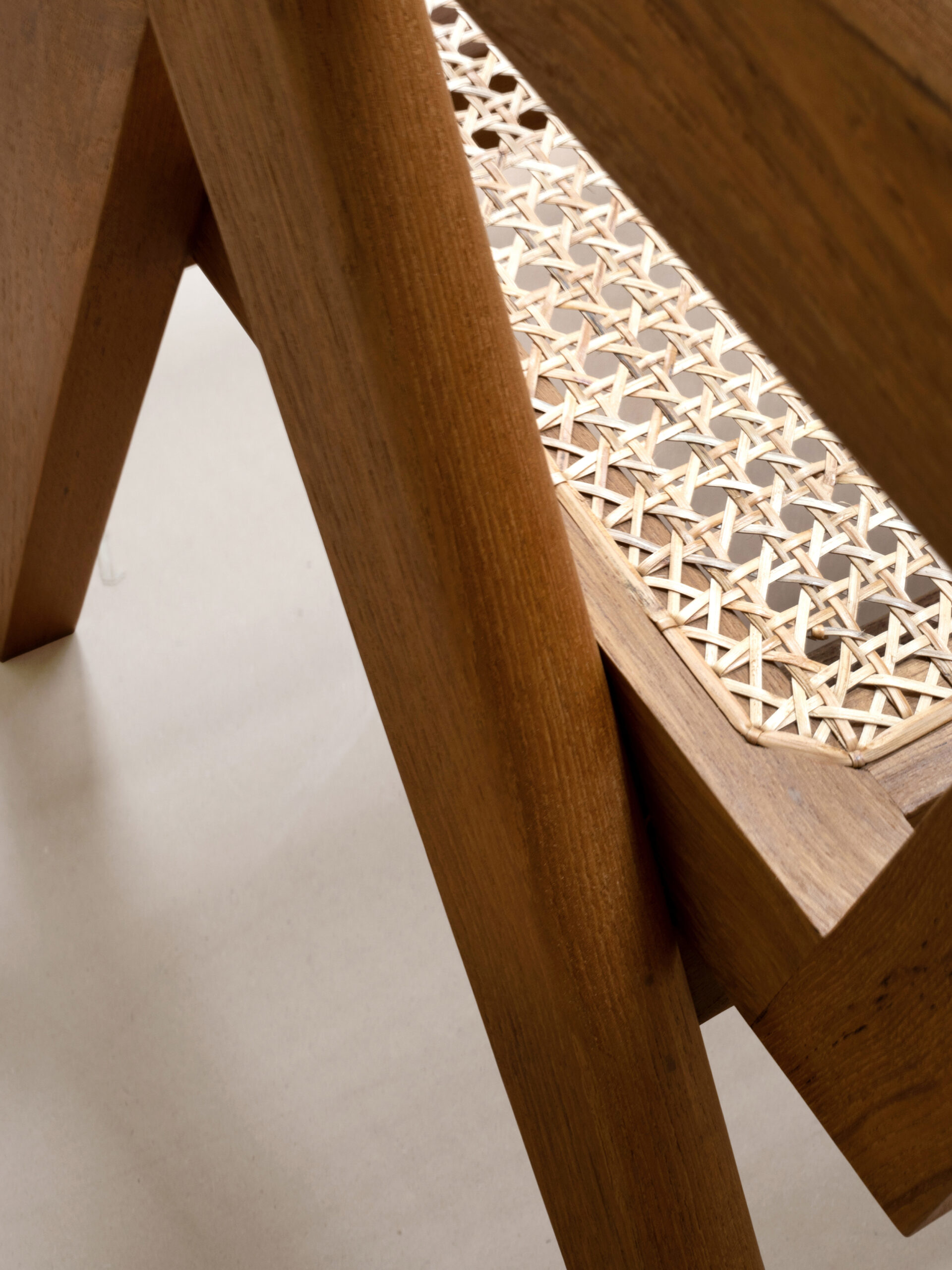 Easy Armchair (V Leg), Natural Teak / Dark Stained Teak