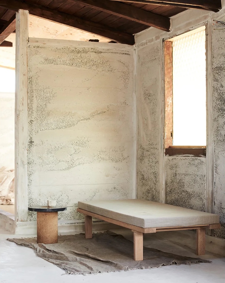 KR-180 Daybed, Natural Oiled, Natural Linen