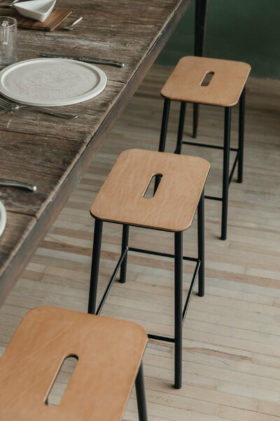 Adam Stool H65, Natural Leather / Raw Steel