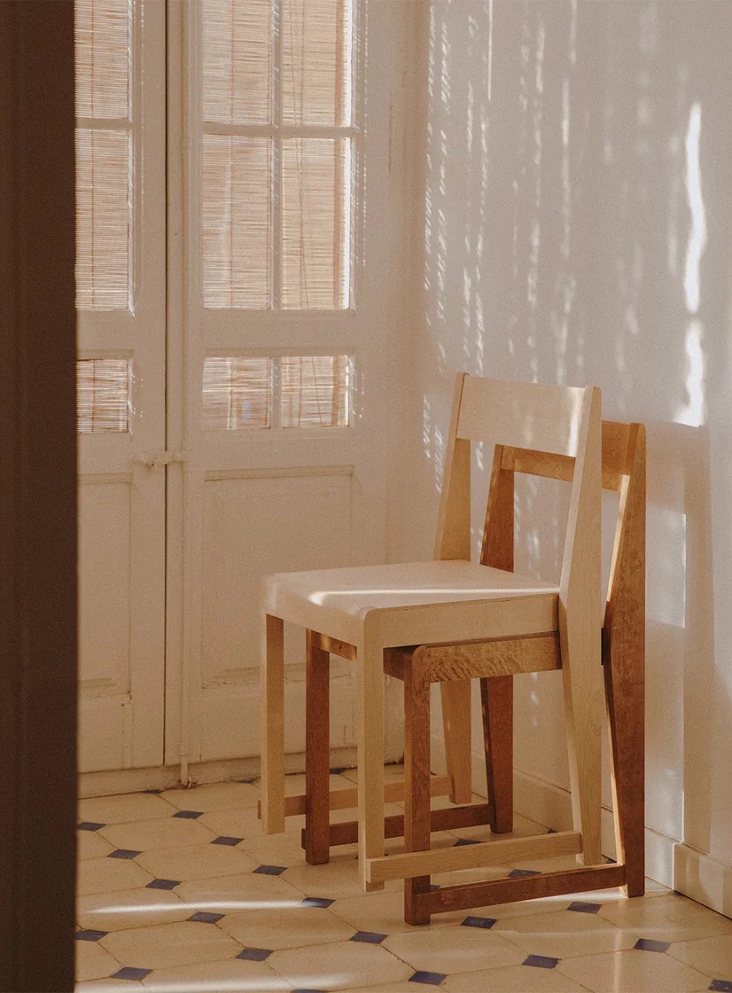 Chair 01, Warm Brown Frame / Seat