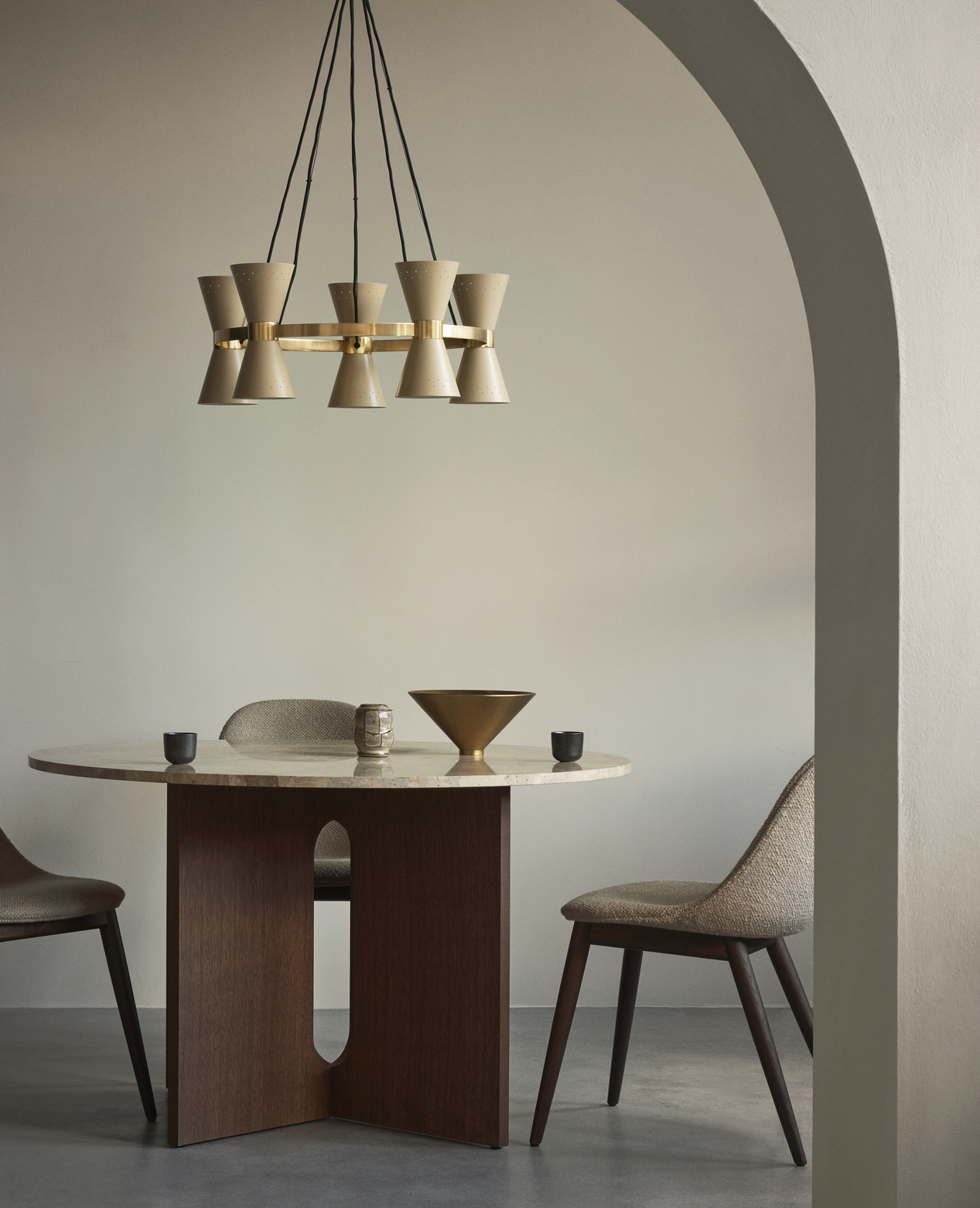 Androgyne Dining Table, Dia 120, Dark Stained Oak Base, Kunis Breccia Stone Top