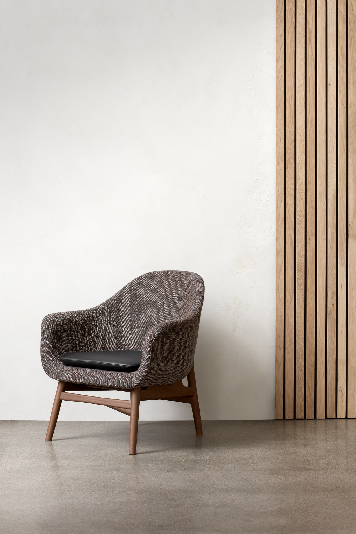 Harbour Lounge Chair, Oak Base, Upholstered, Dark Stained Oak, 0311 Dakar, Nevotex