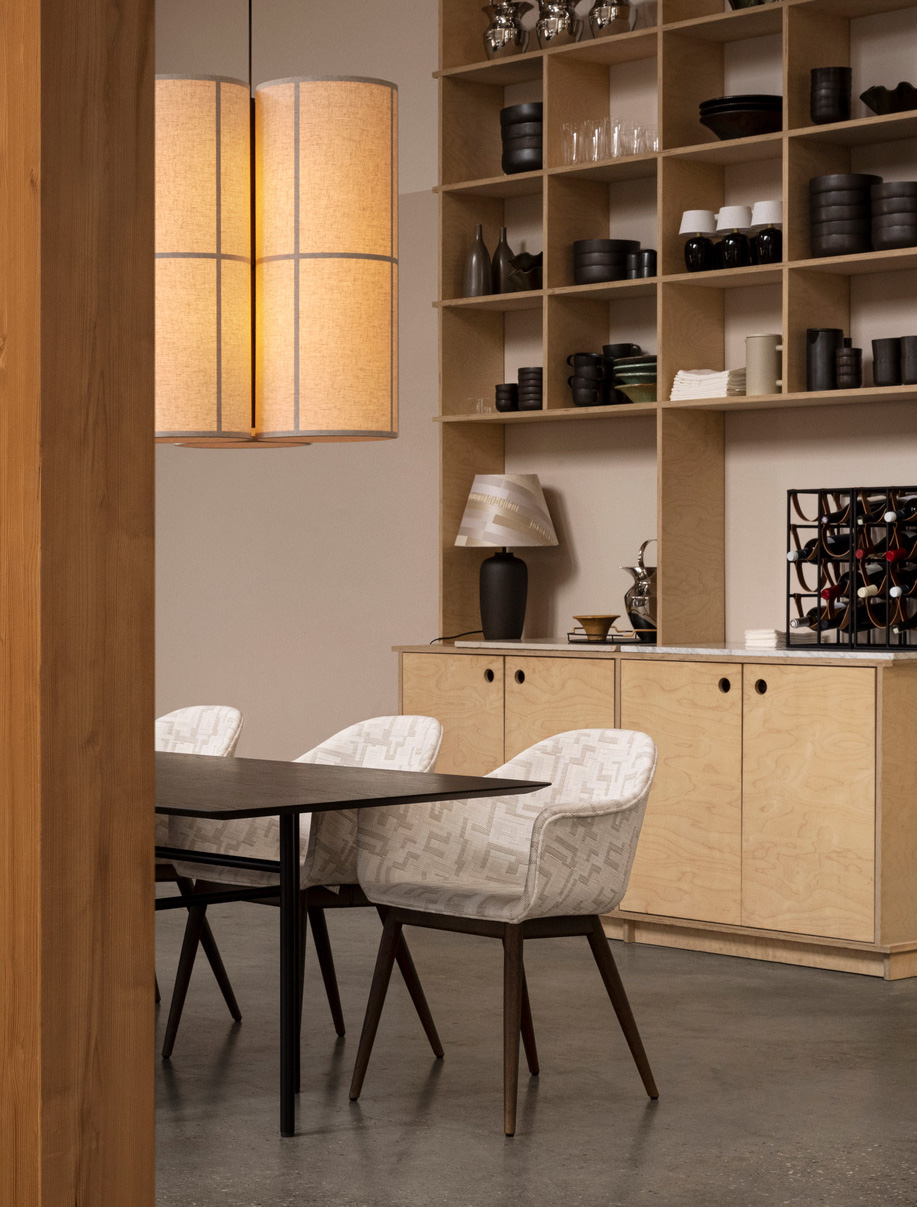 Snaregade Dining Table, Rectangular, Black Steel / Black Oak