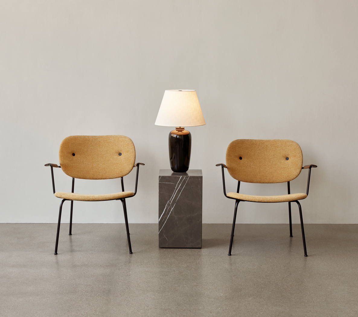 Co Lounge Chair, Fully Upholstered, Black / Natural Oak / Moss 022