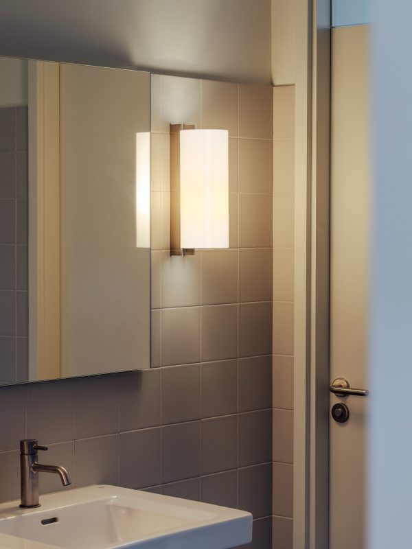 TMM Largo, Beech Wood Structure/White Lampshade