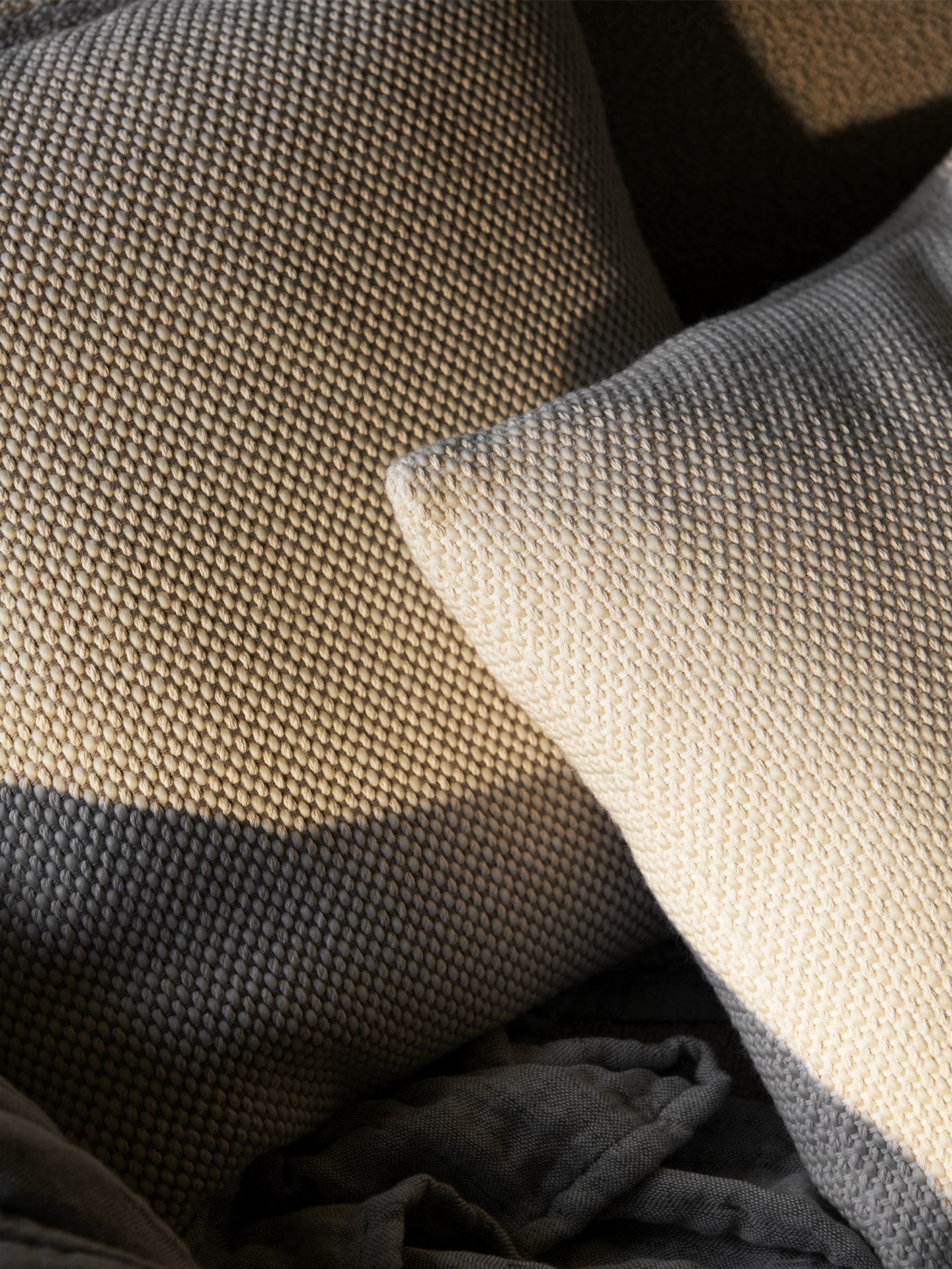 Collect Cushion SC28, Weave