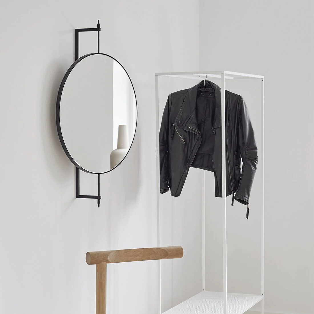 Rotating Mirror, Black