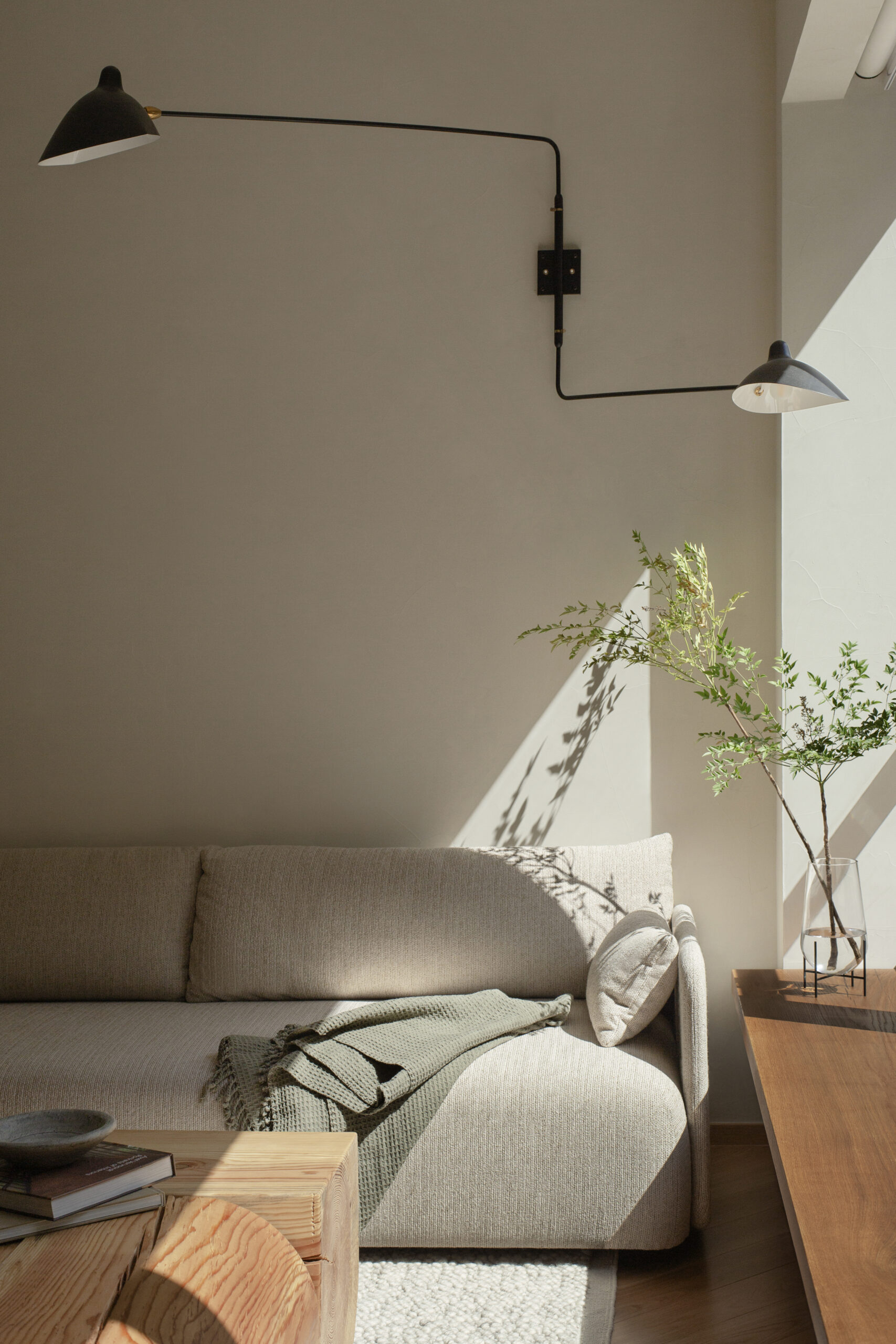 Dolomite Plaster, Rue de la Perle, 10L