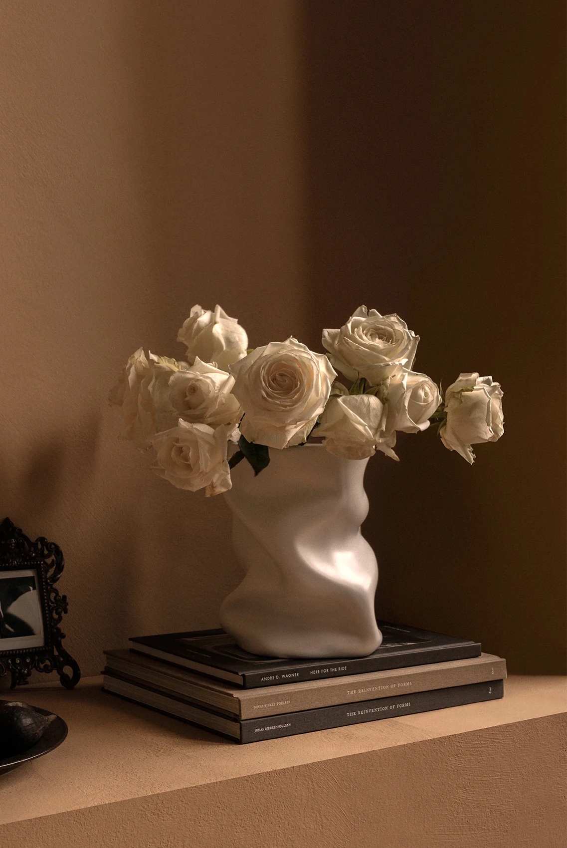 Collapse Vase, White