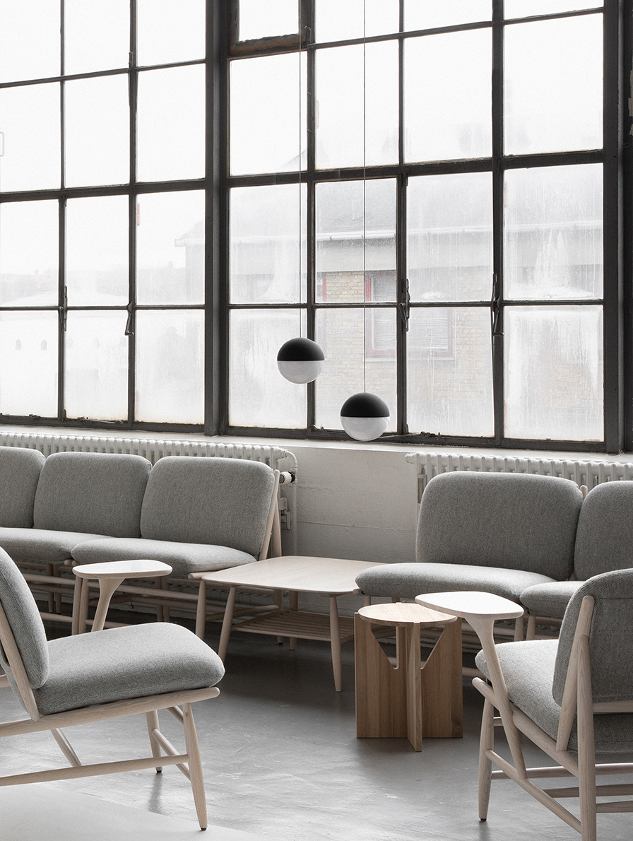 Von Magazine Table, Ash