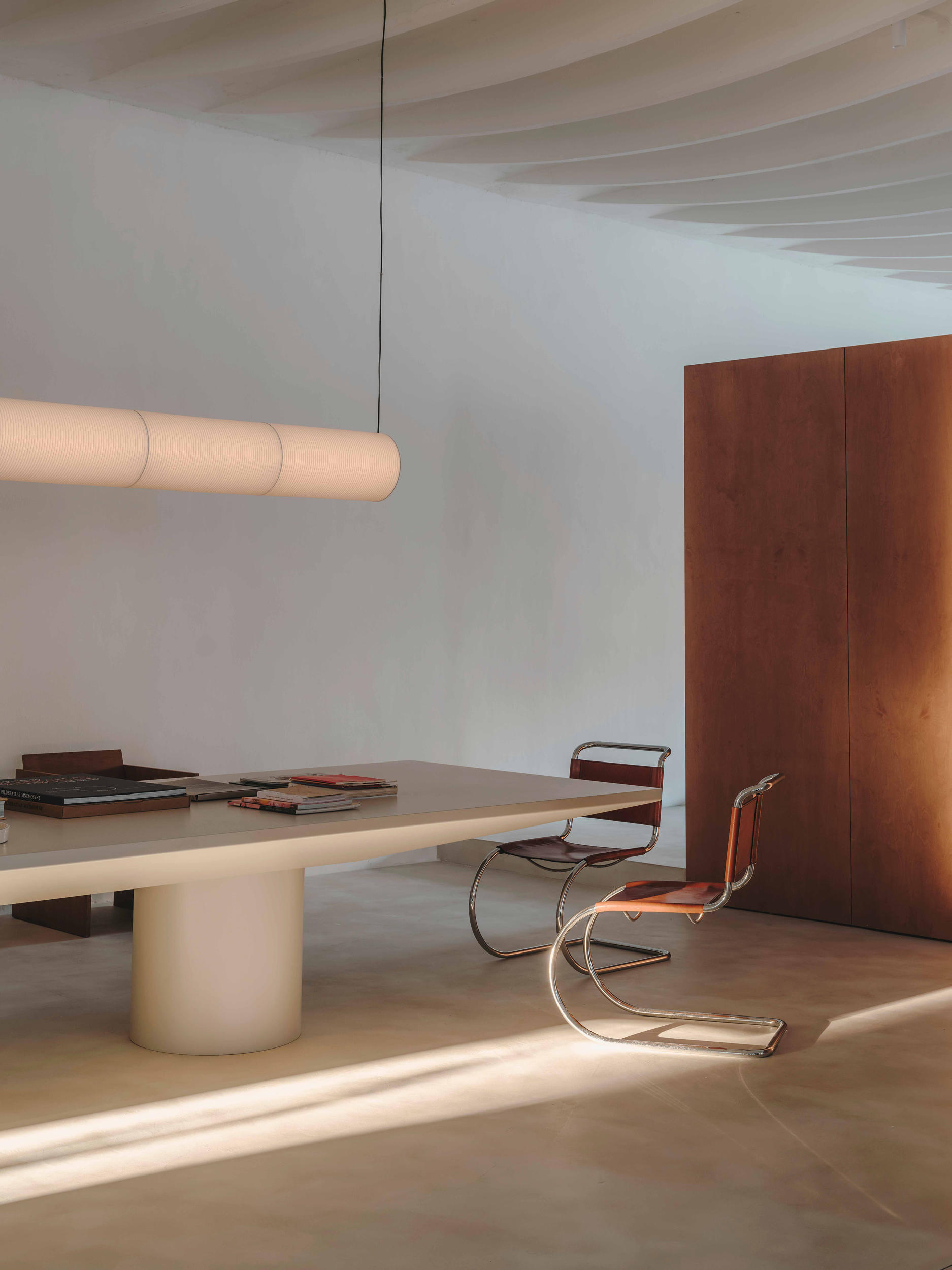 S533L Cantilever Chair, Chrome-plated Frames, Leather Seat/Back