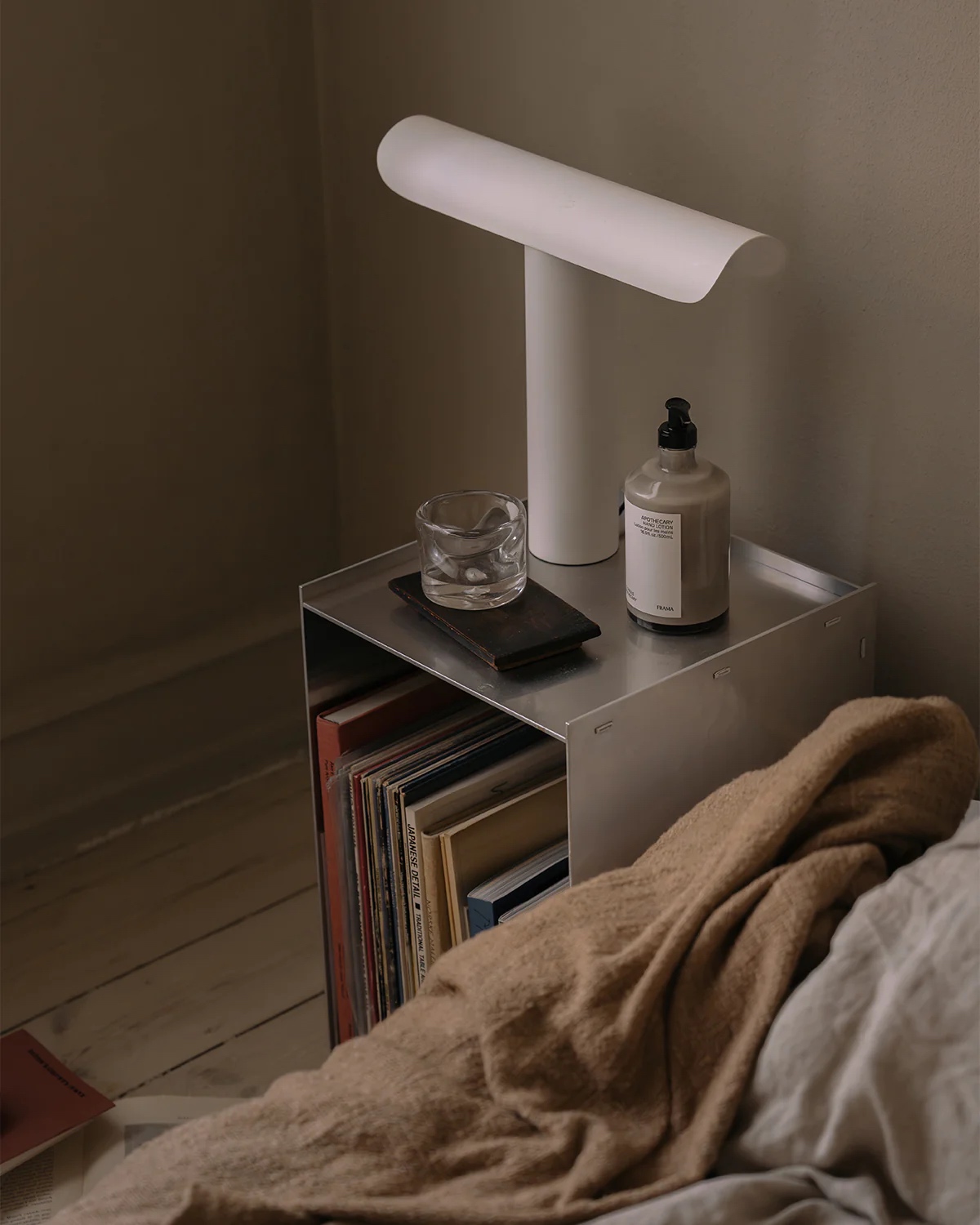 T-Lamp, White