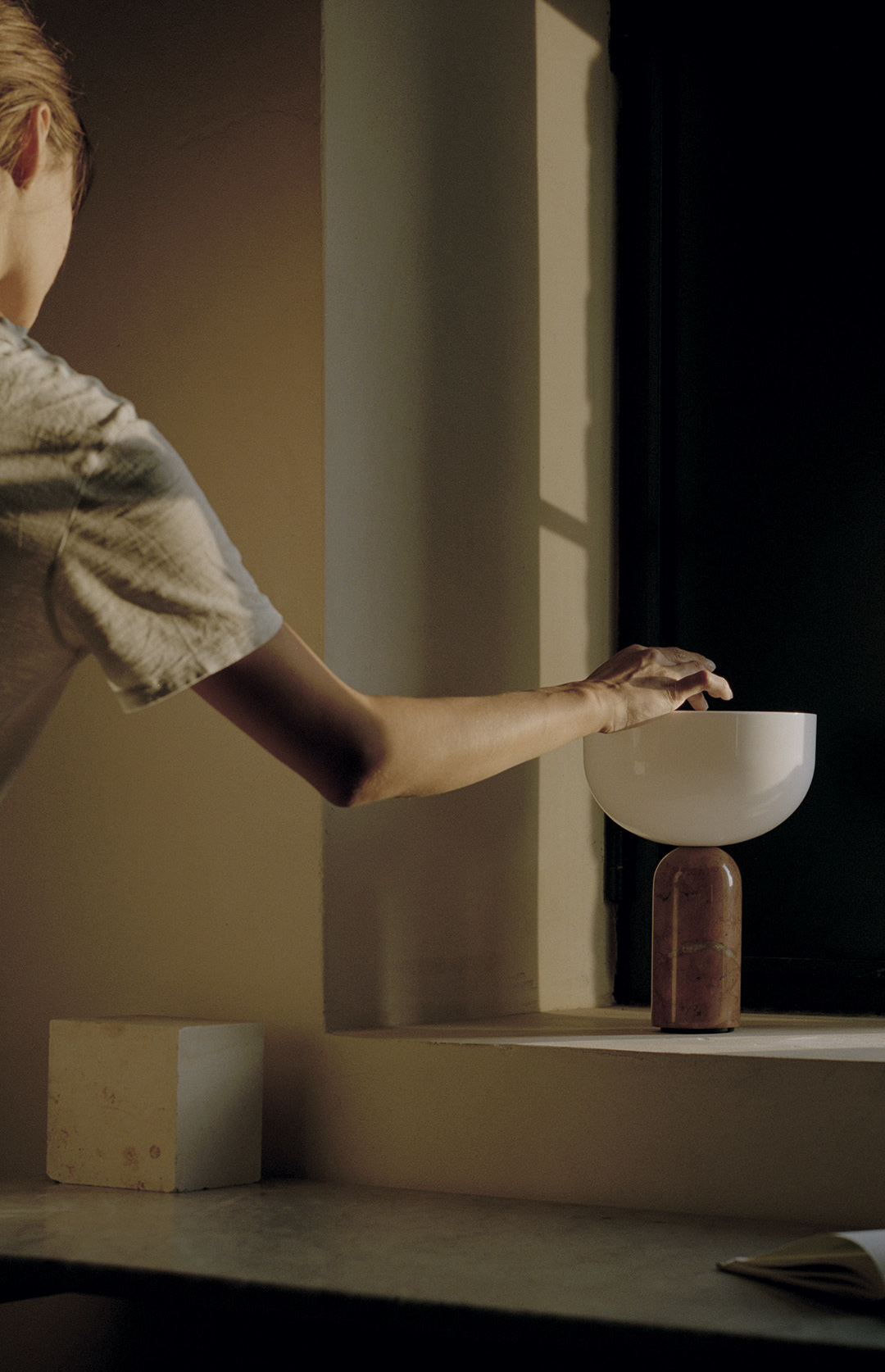 Kizu Portable Table Lamp, Breccia Pernice Marble with White Acrylic