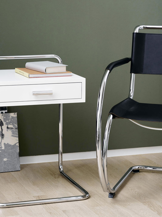 S533LF Cantilever Armchair, Chrome-plated Frames, Leather Seat/Back