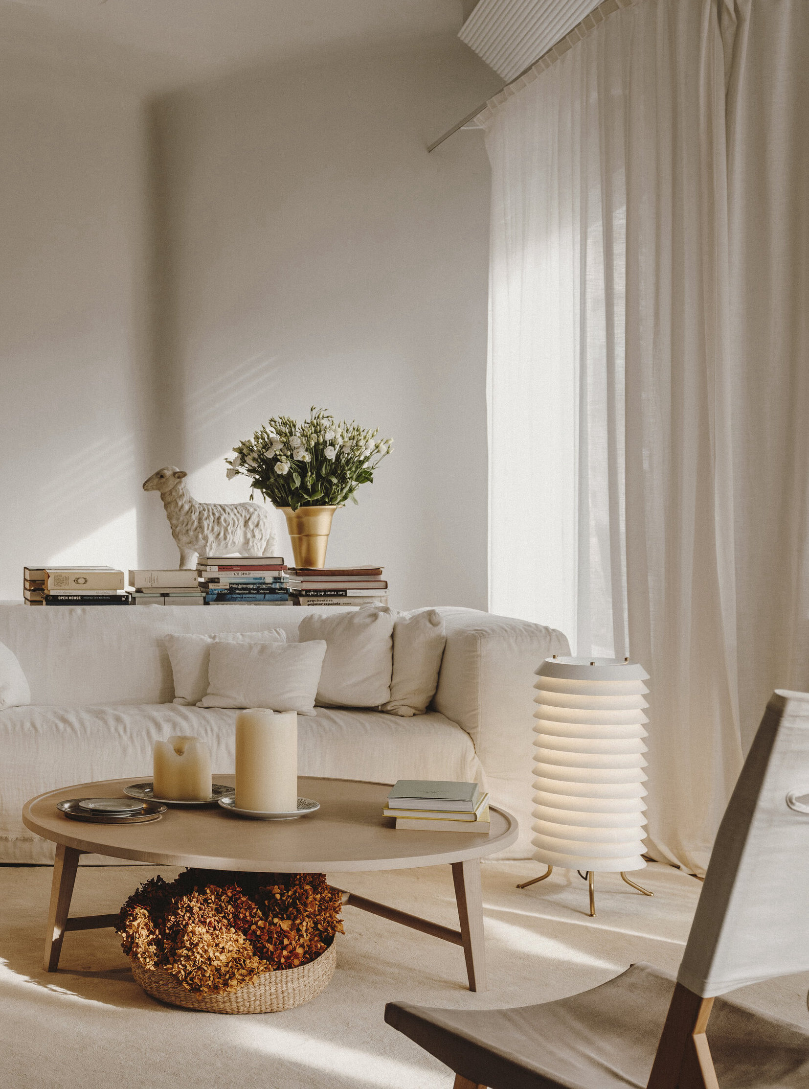 Maija 30 Floor Lamp, Metallic Lampshade/Brass Legs