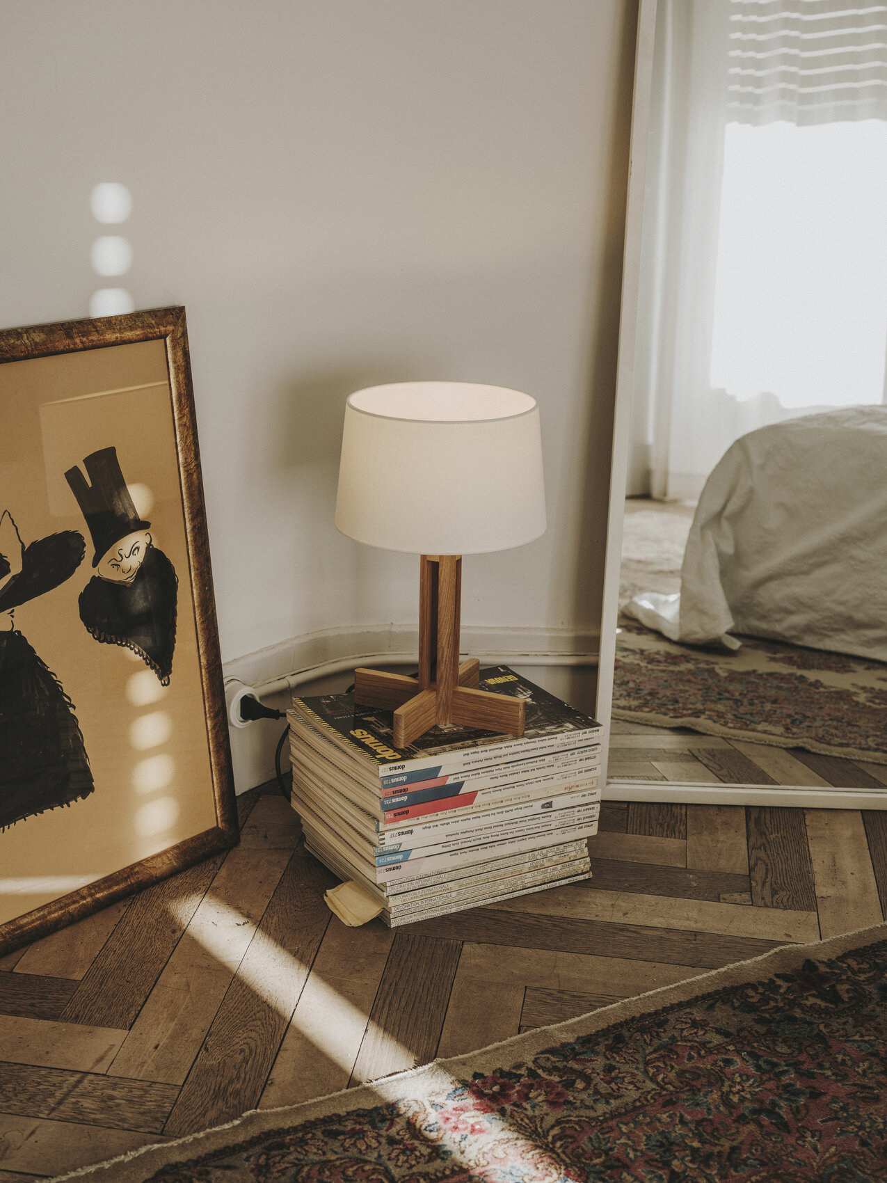 FAD Menor Table Lamp, Natural Oak Wood Structure/White Linen Lampshade