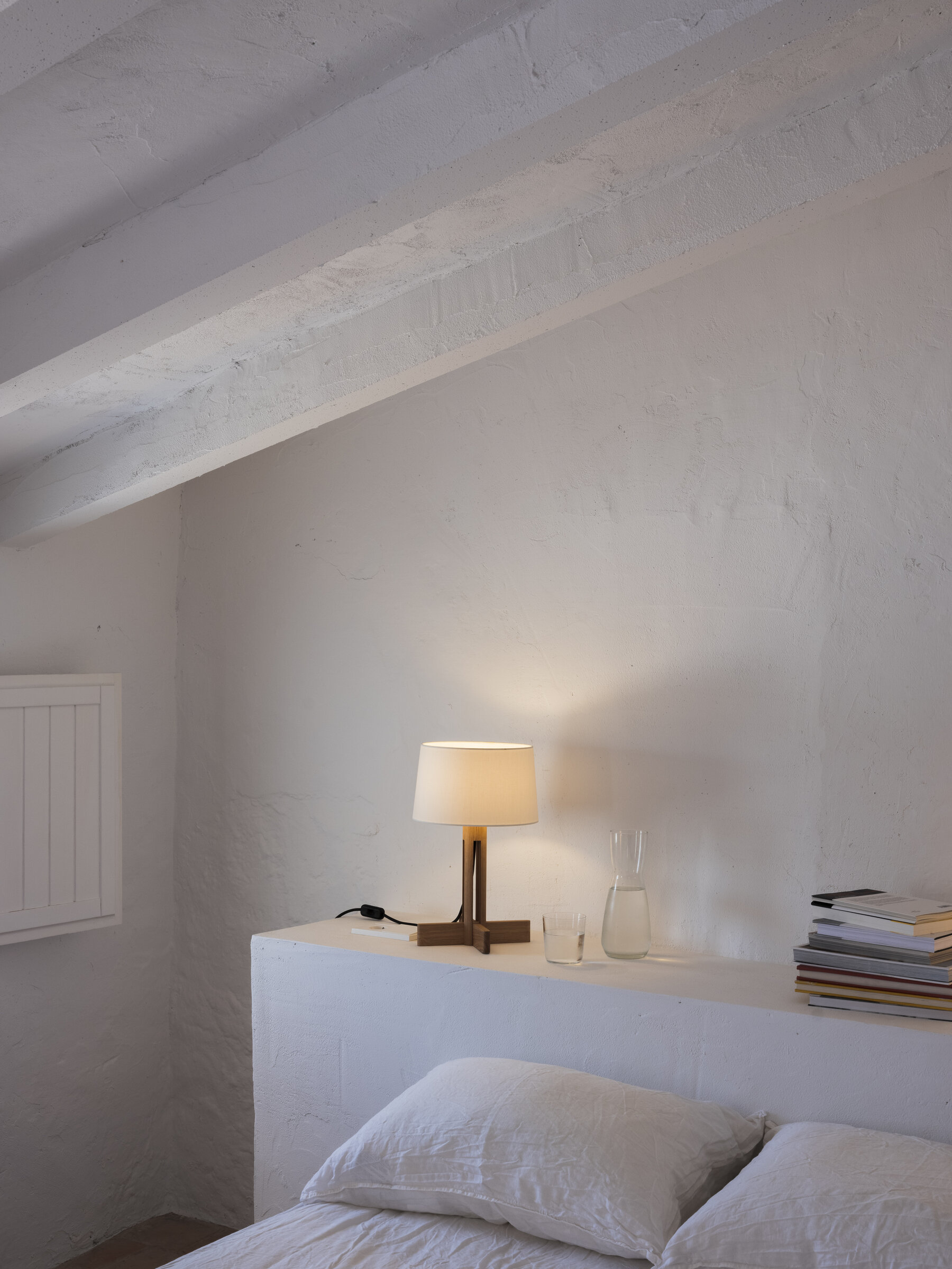 FAD Table Lamp, Natural Oak Wood Structure/White Linen Lampshade