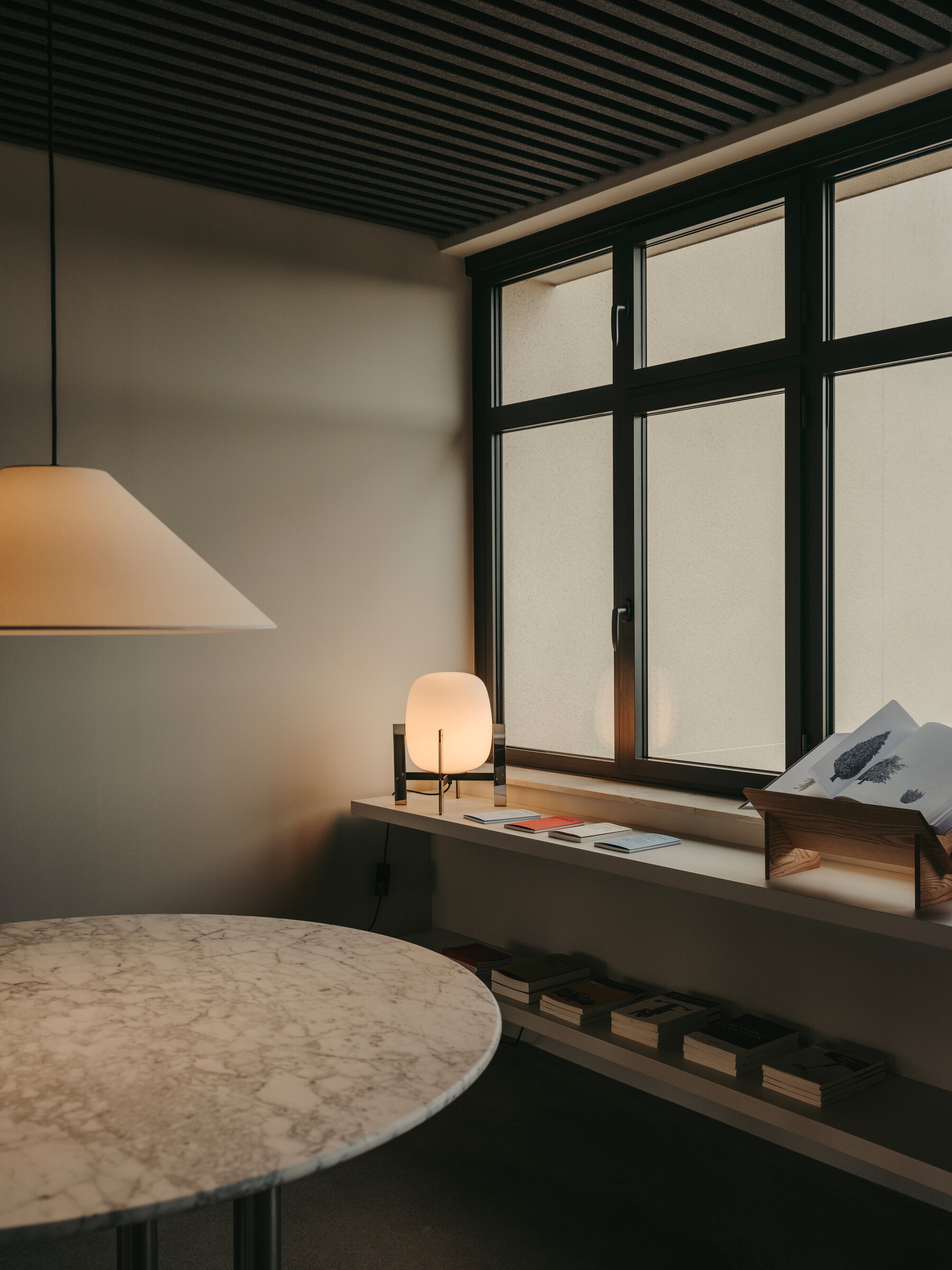 Cestita Metalica Table Lamp, White Opal Glass Lampshade