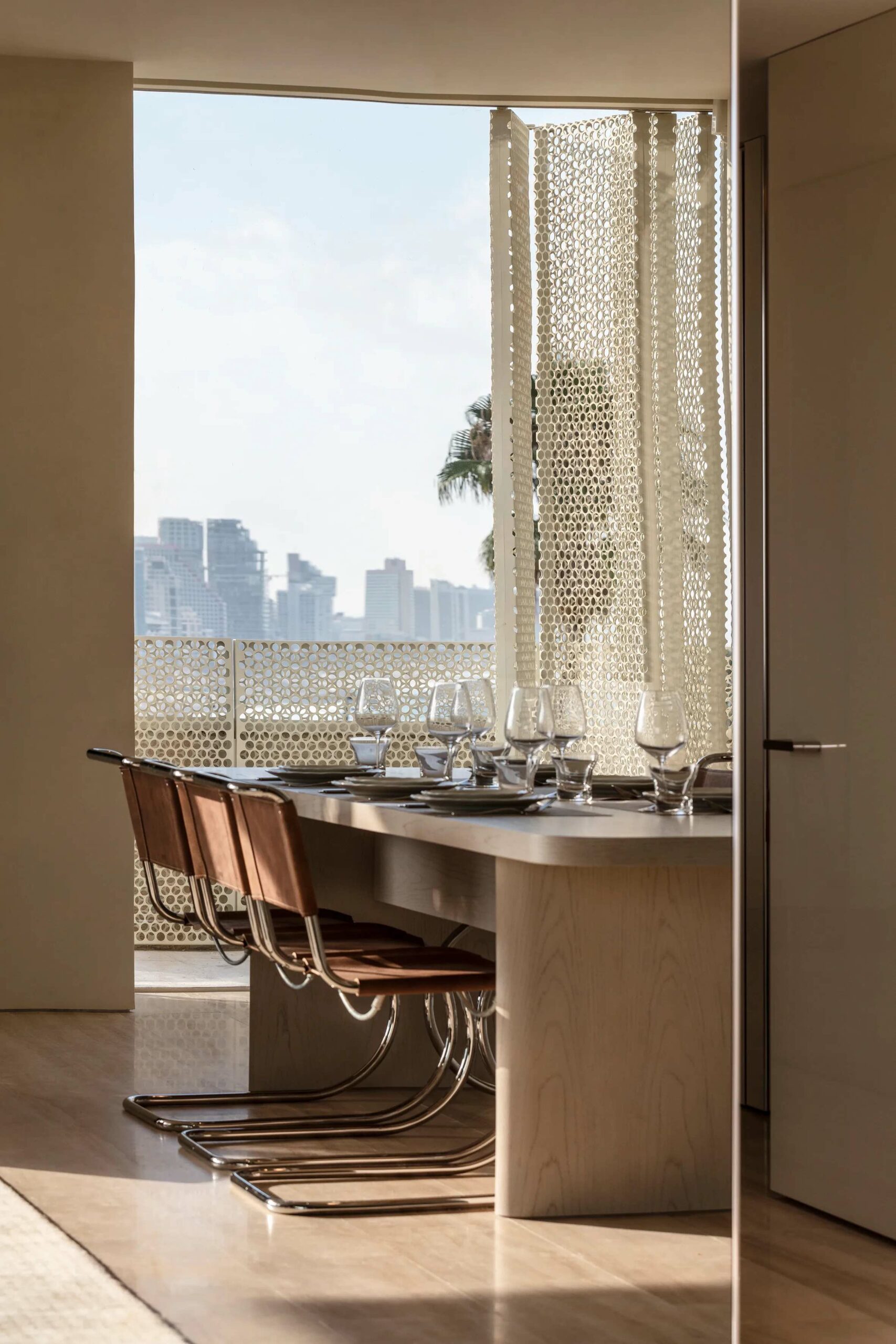 S533L Cantilever Chair, Chrome-plated Frames, Leather Seat/Back