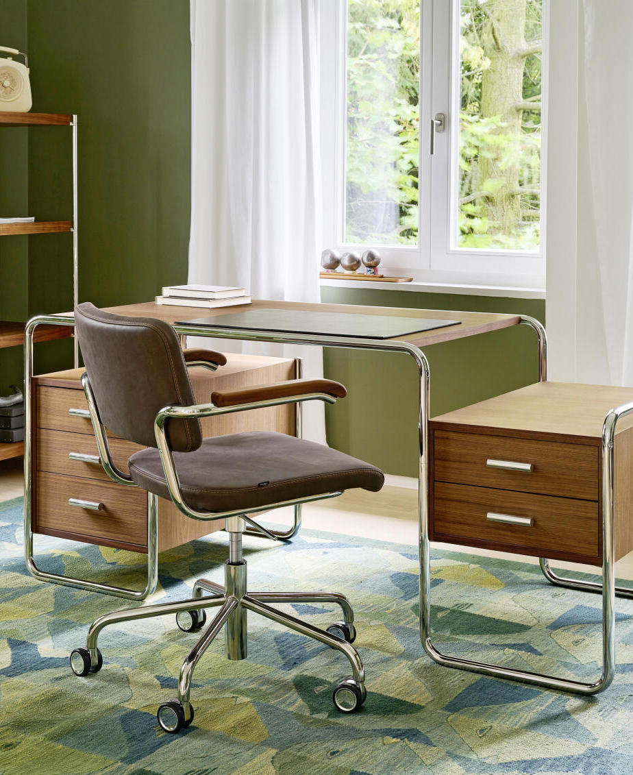 S64PVDR Swivel Chair, Chrome-plated Frames, Beech Stained Black Seat/Back