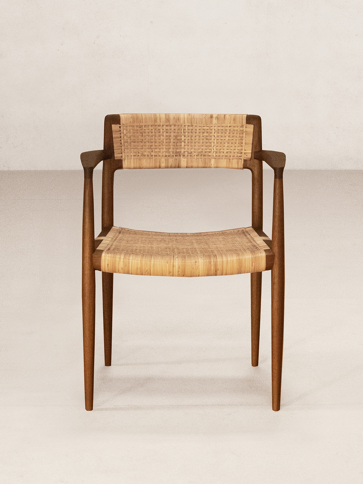 Tangāli Dining Chair, Natural Teak / Dark Stained Teak