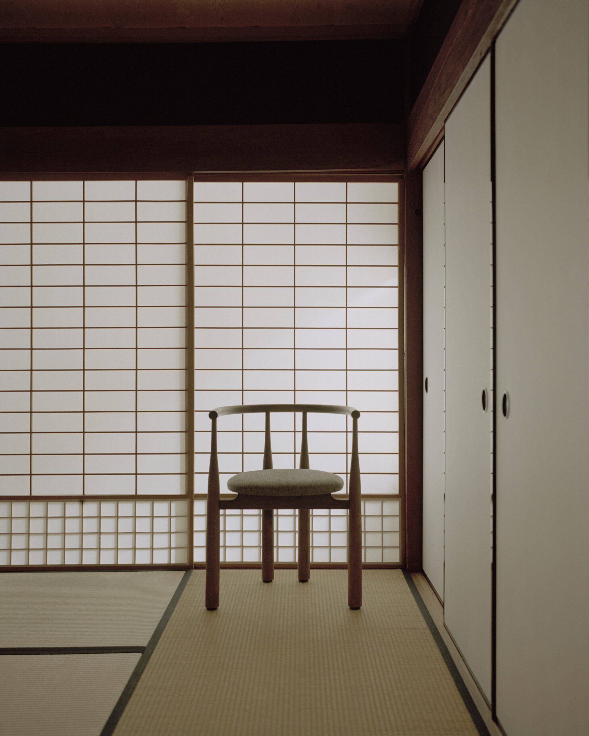 Bukowski Chair, Walnut, Linara 342