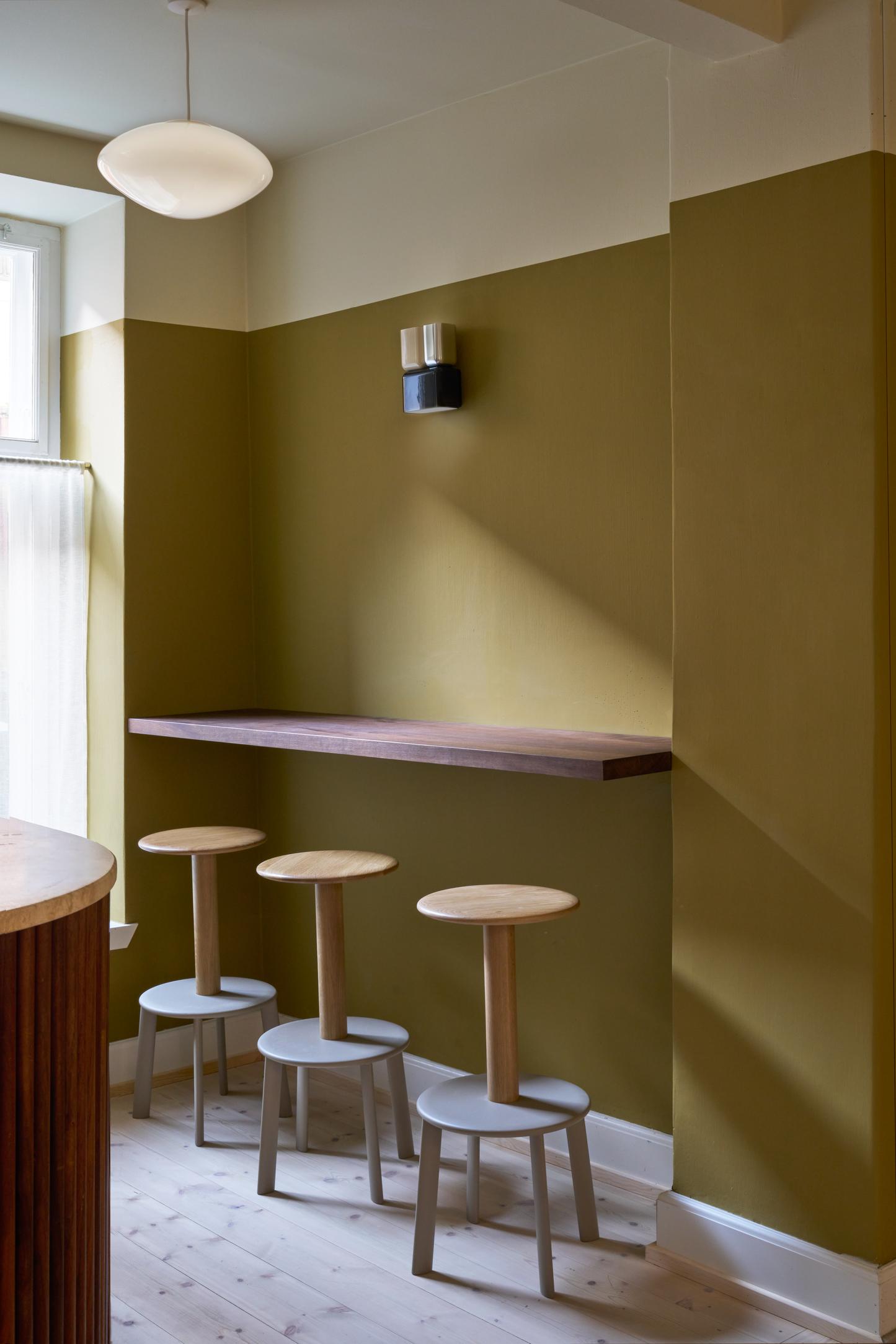 Massif Bar Stool AV40