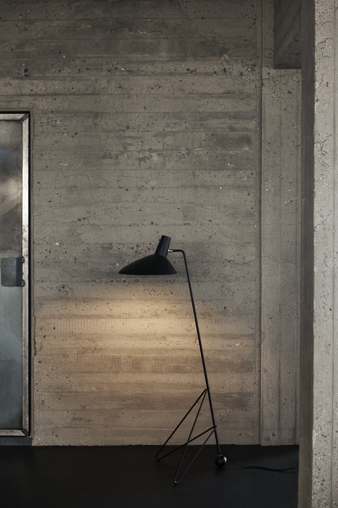 Tripod Floor Lamp HM8, Matt Black