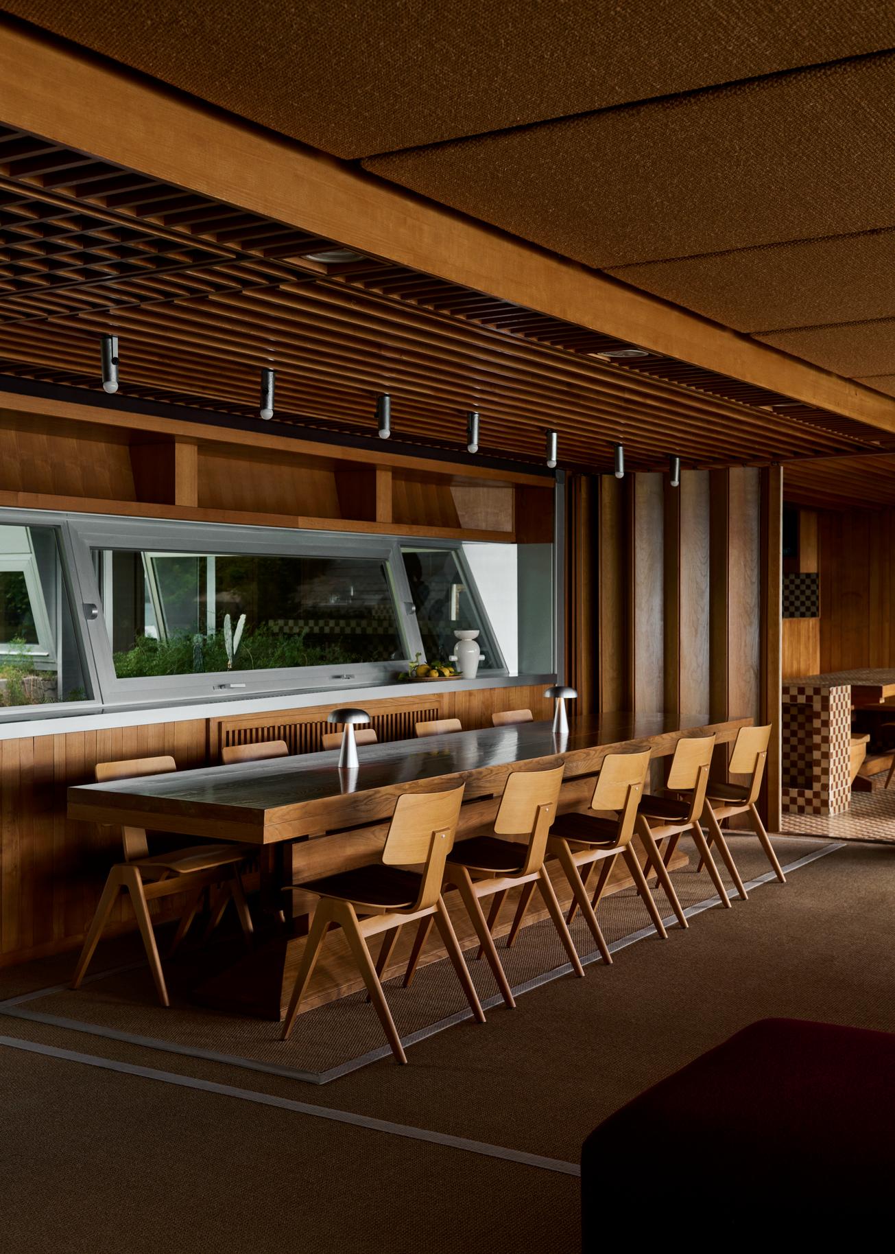 Daystak Side Chair RD1