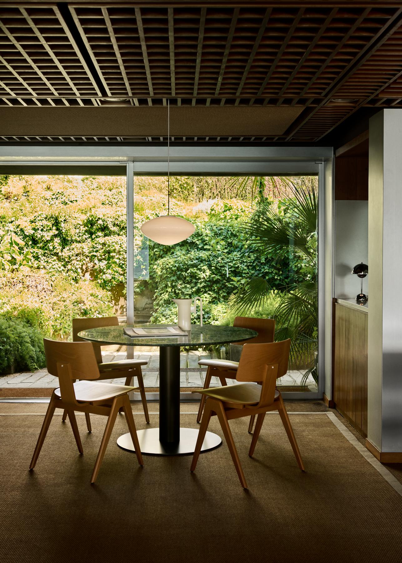 Daystak Side Chair RD1