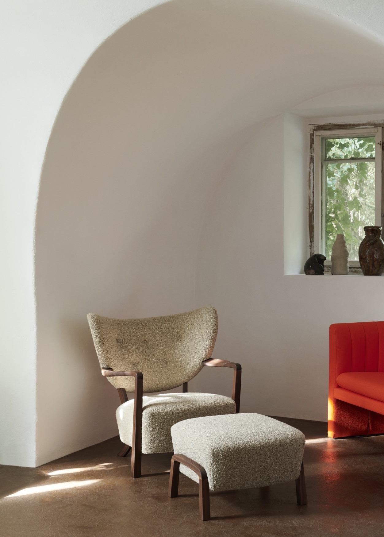 Wulff Lounge Chair ATD2, Karakorum 003 / Walnut