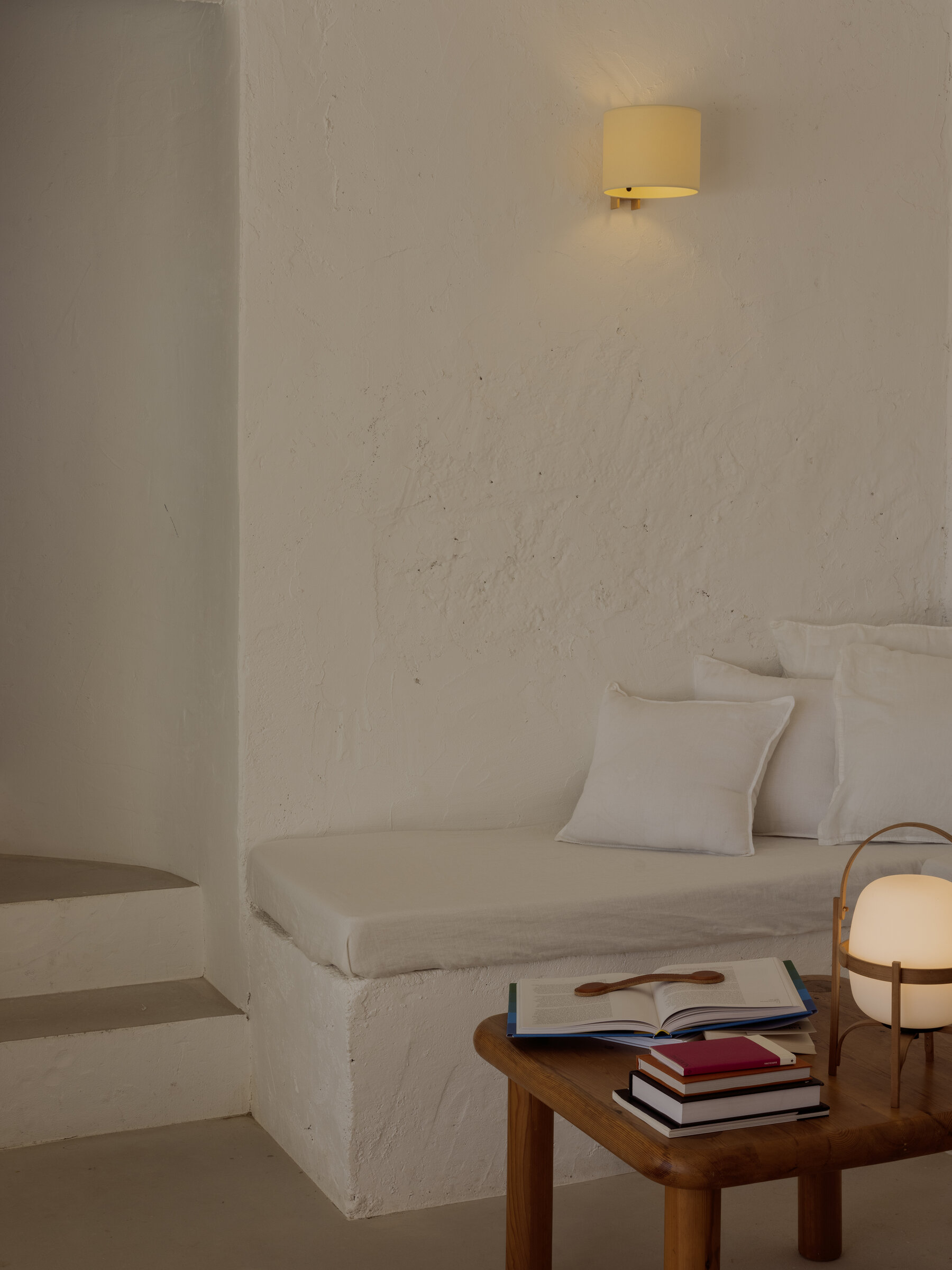 TMM Corto Wall Lamp / Beech Wood / Beige