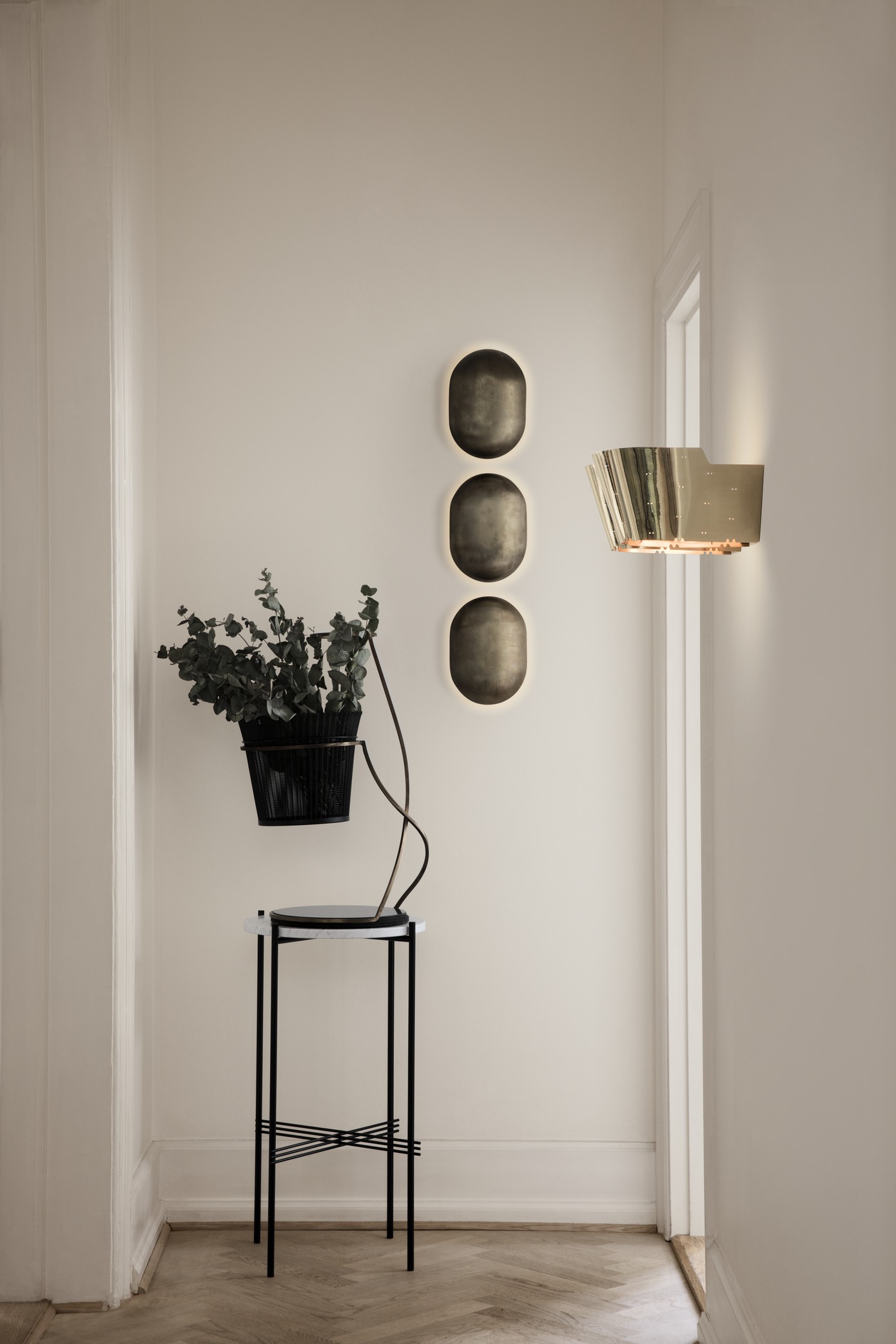 9464 Wall Lamp, Polished Brass