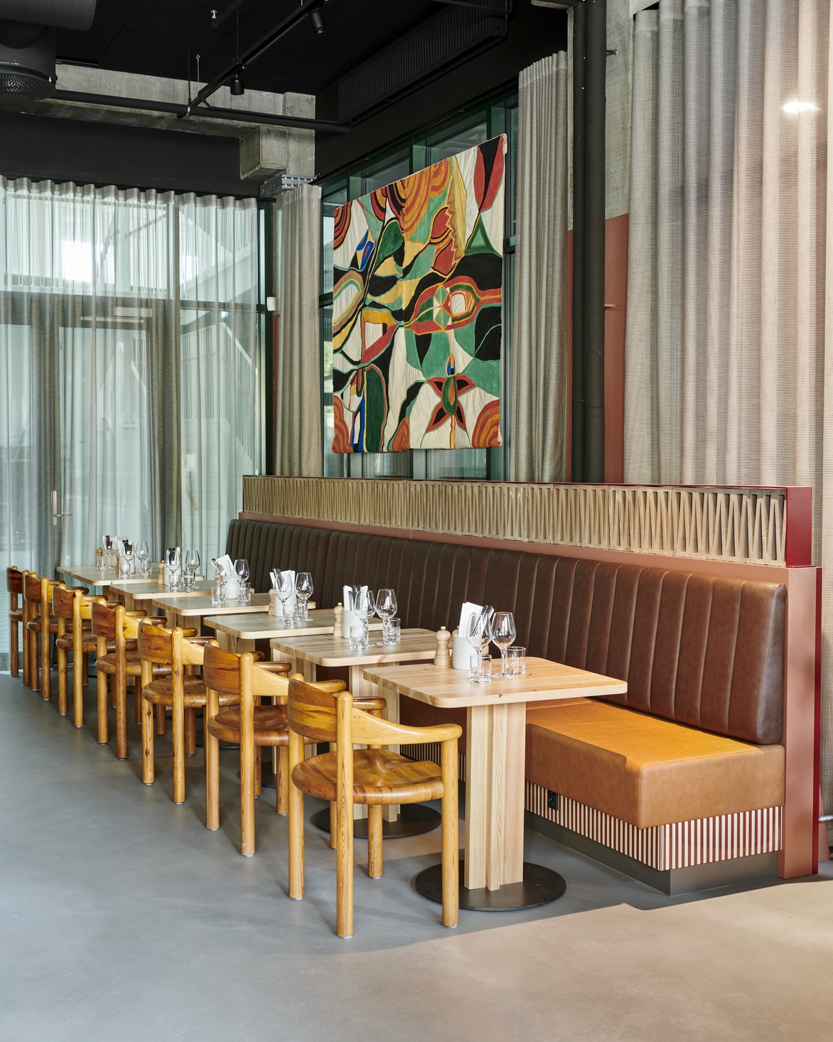 Daumiller Dining Armchair, Golden Pine