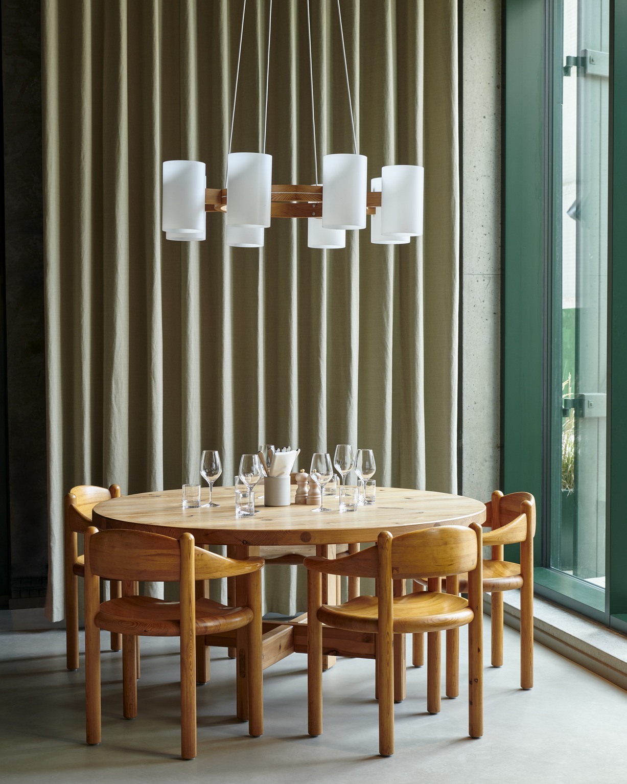 Daumiller Dining Armchair, Golden Pine